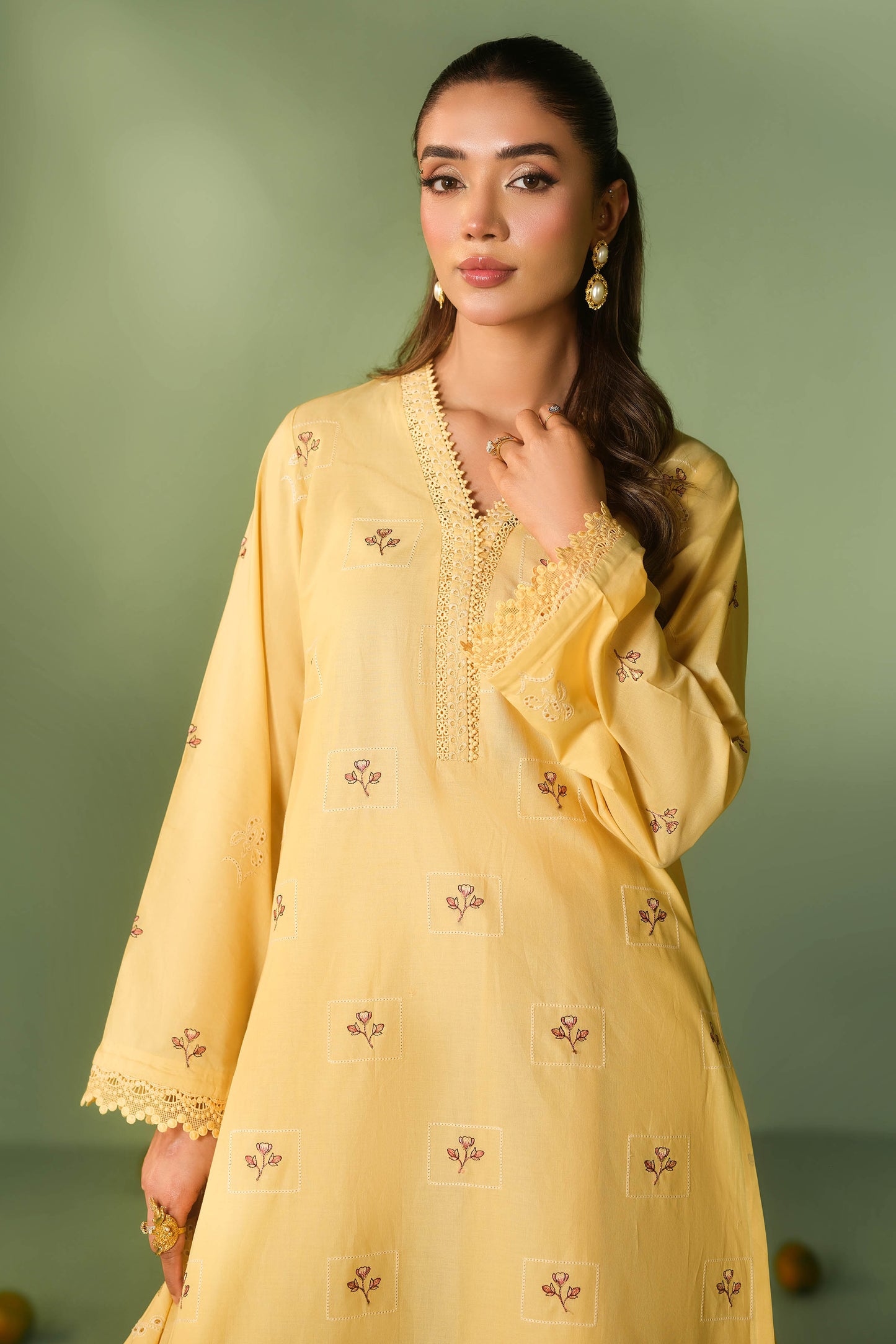 LAWN | EMBROIDERED