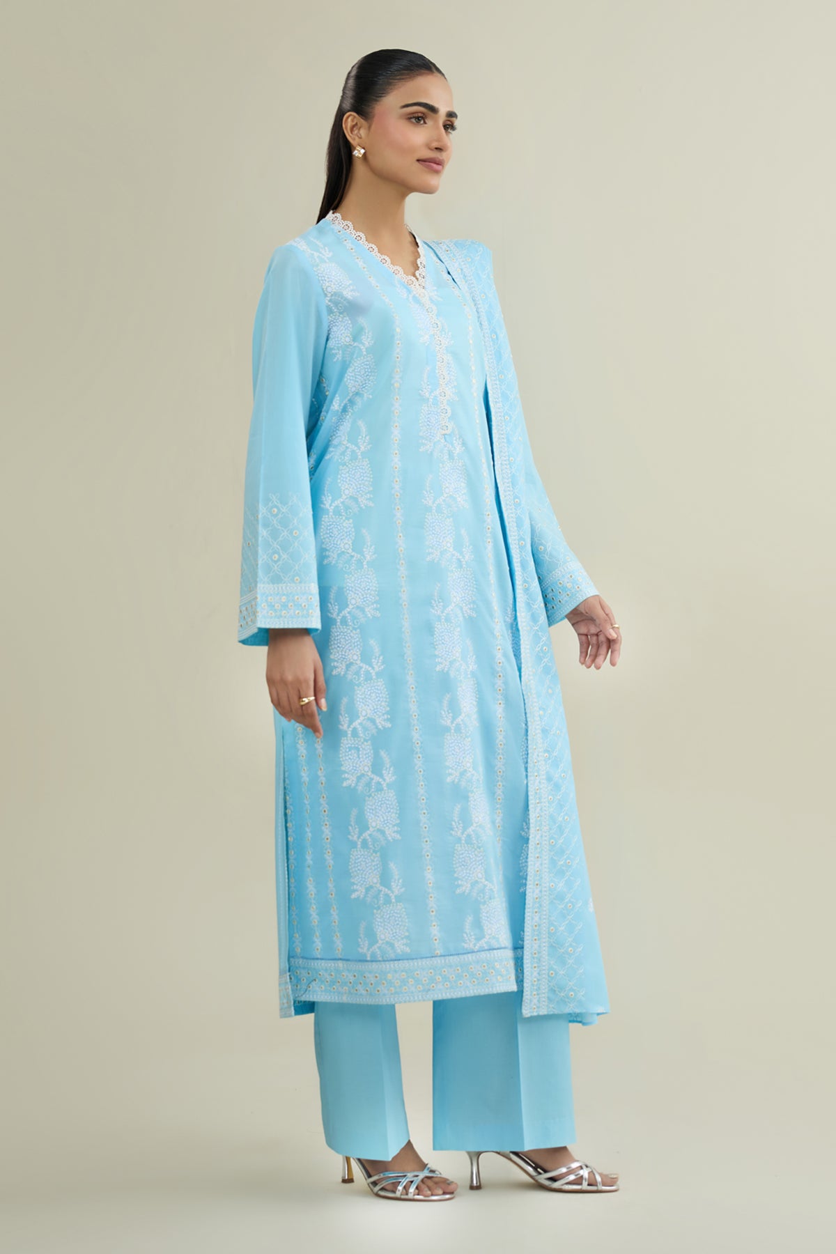 3 Piece - Embroidered Lawn Suit - E2003 - Shop Now at Kayseria