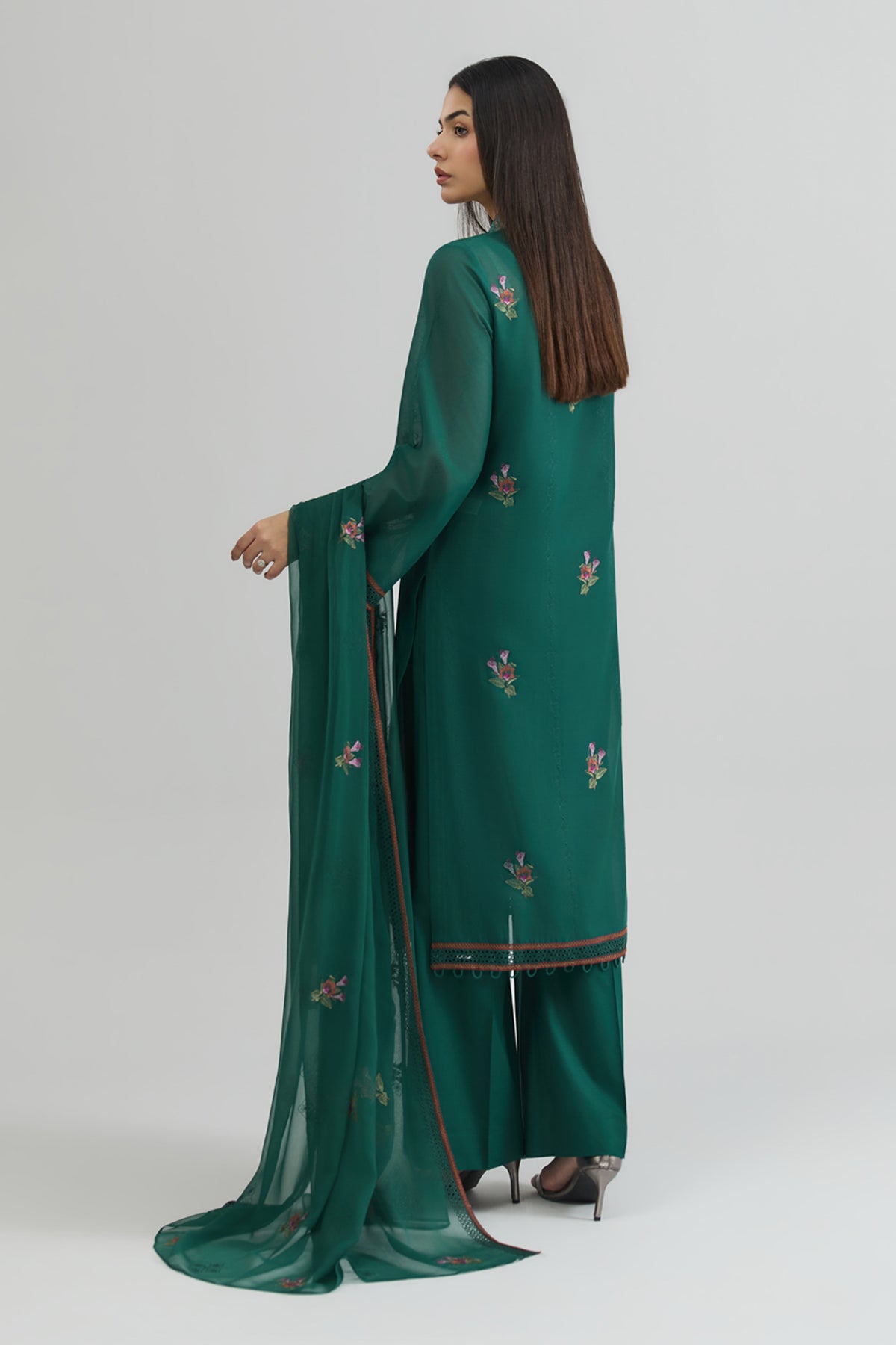 E2013 - Shop Now at Kayseria