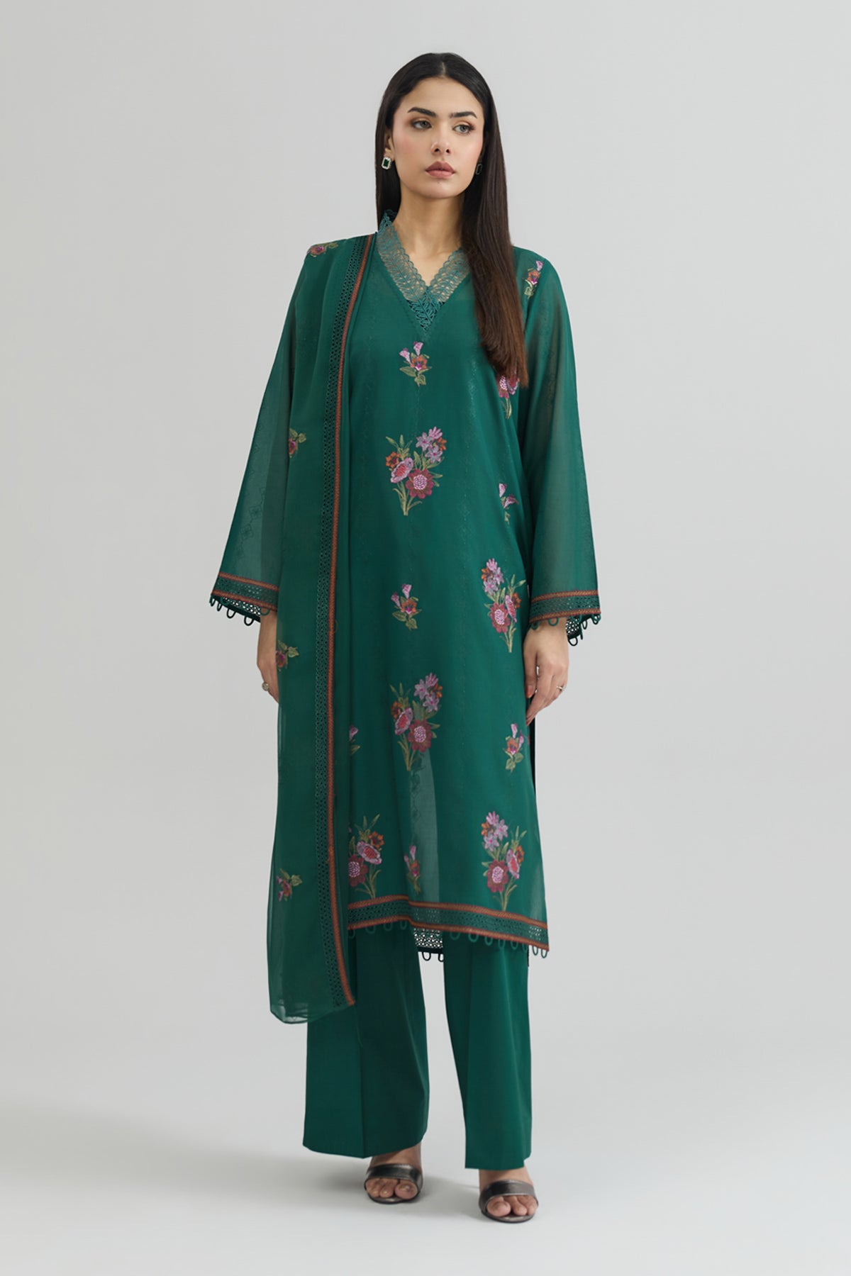 E2013 - Shop Now at Kayseria