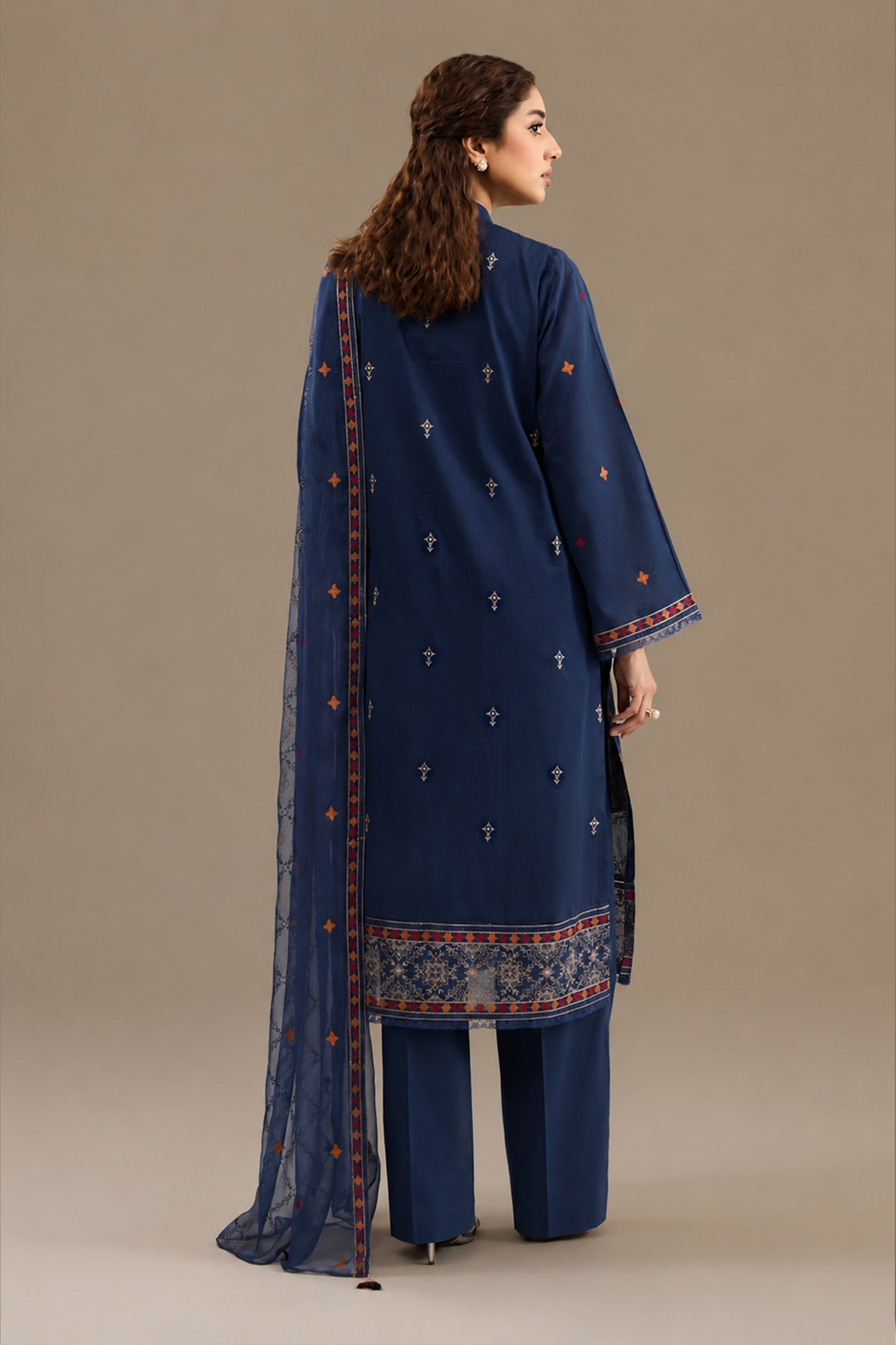 LAWN | EMBROIDERED
