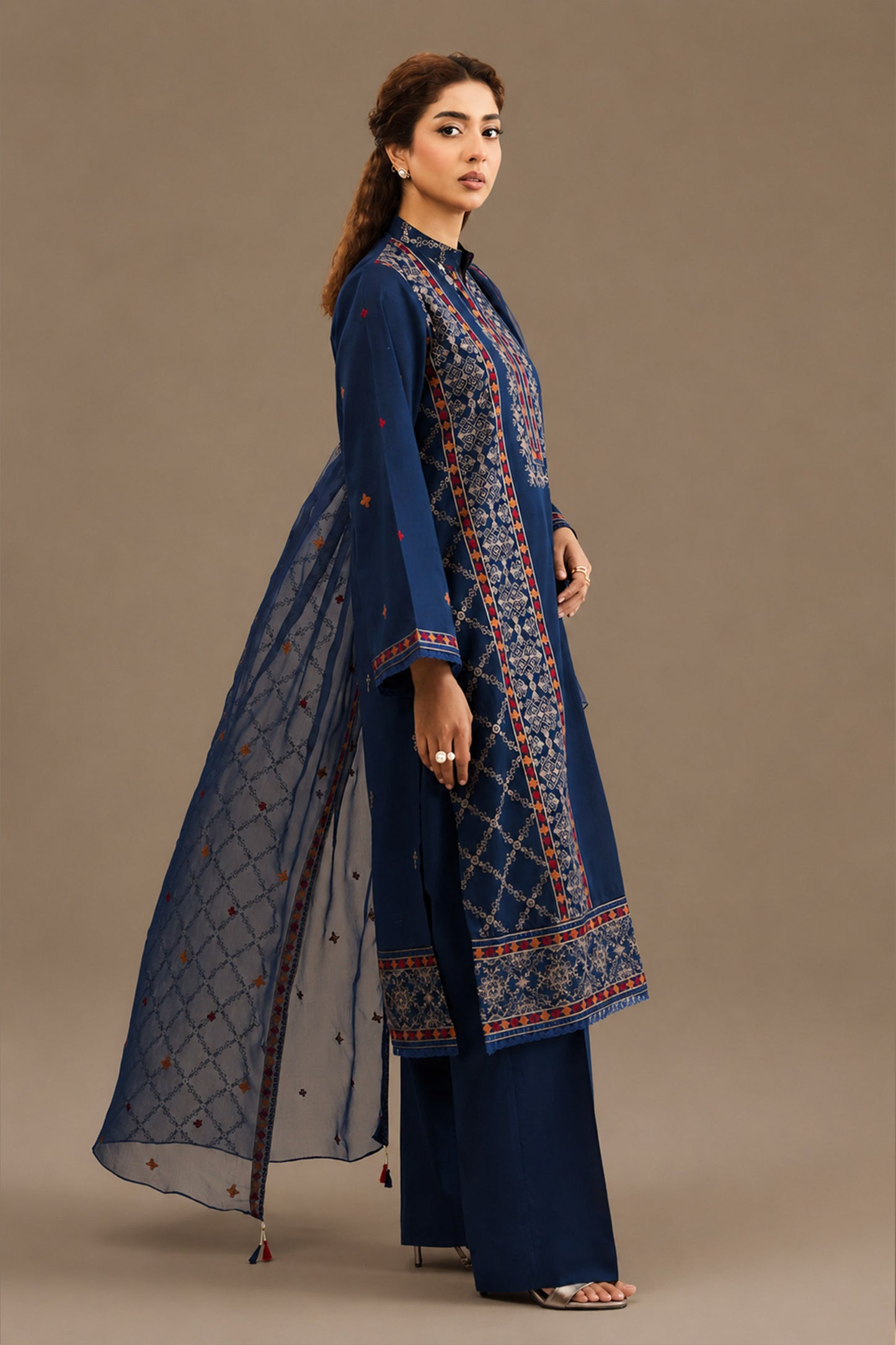 LAWN | EMBROIDERED