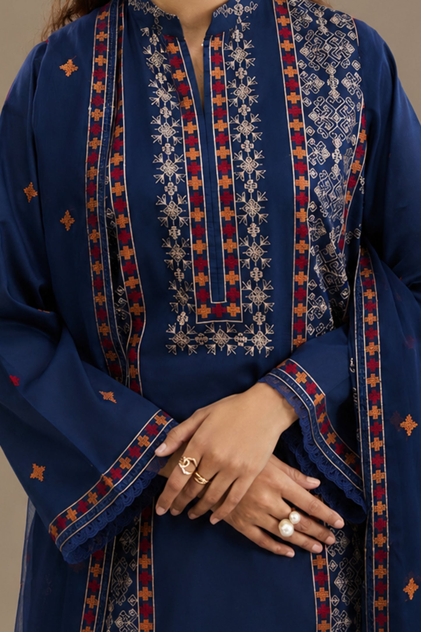 LAWN | EMBROIDERED