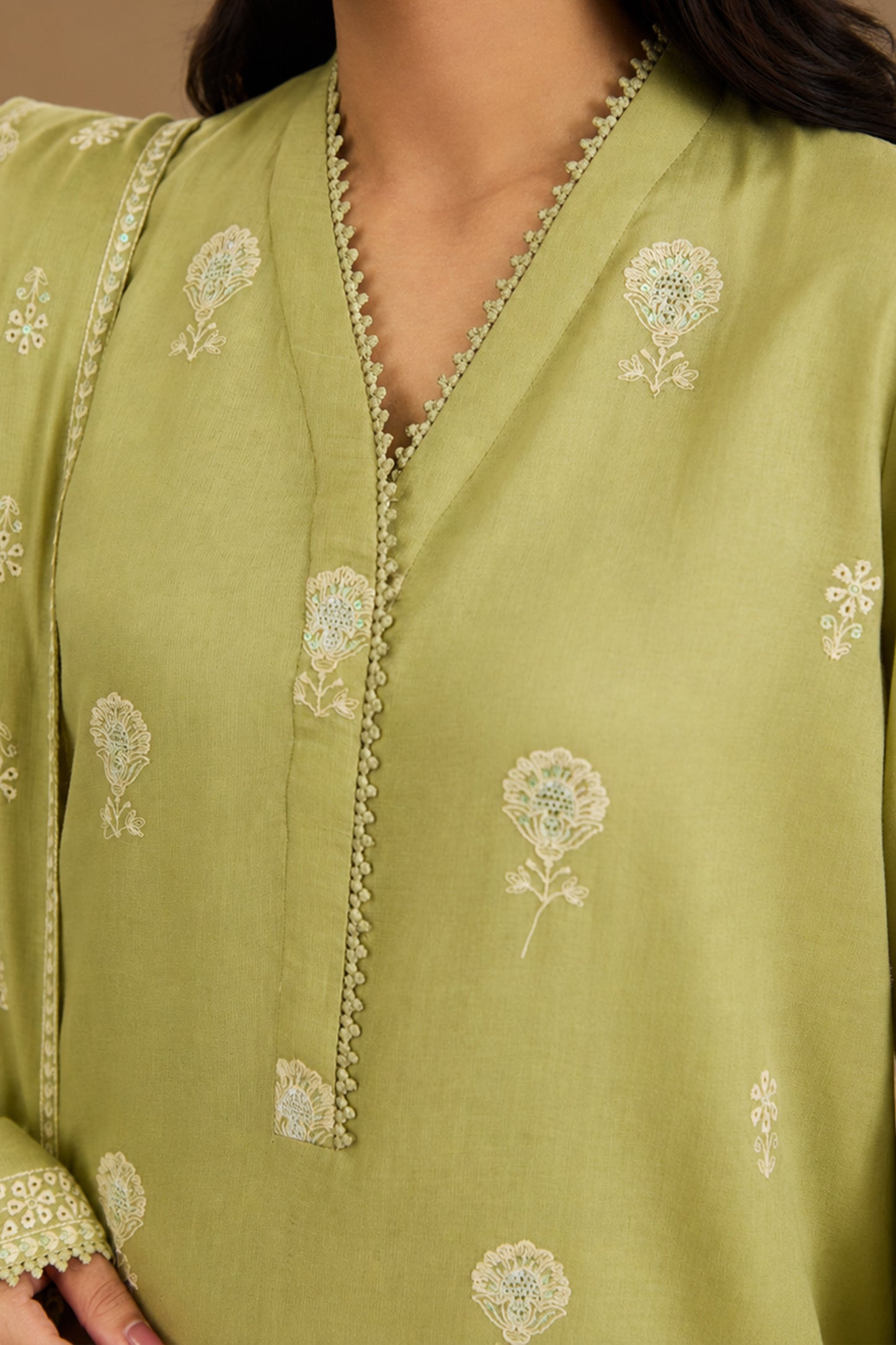 DHAKA MALMAL | EMBROIDERED