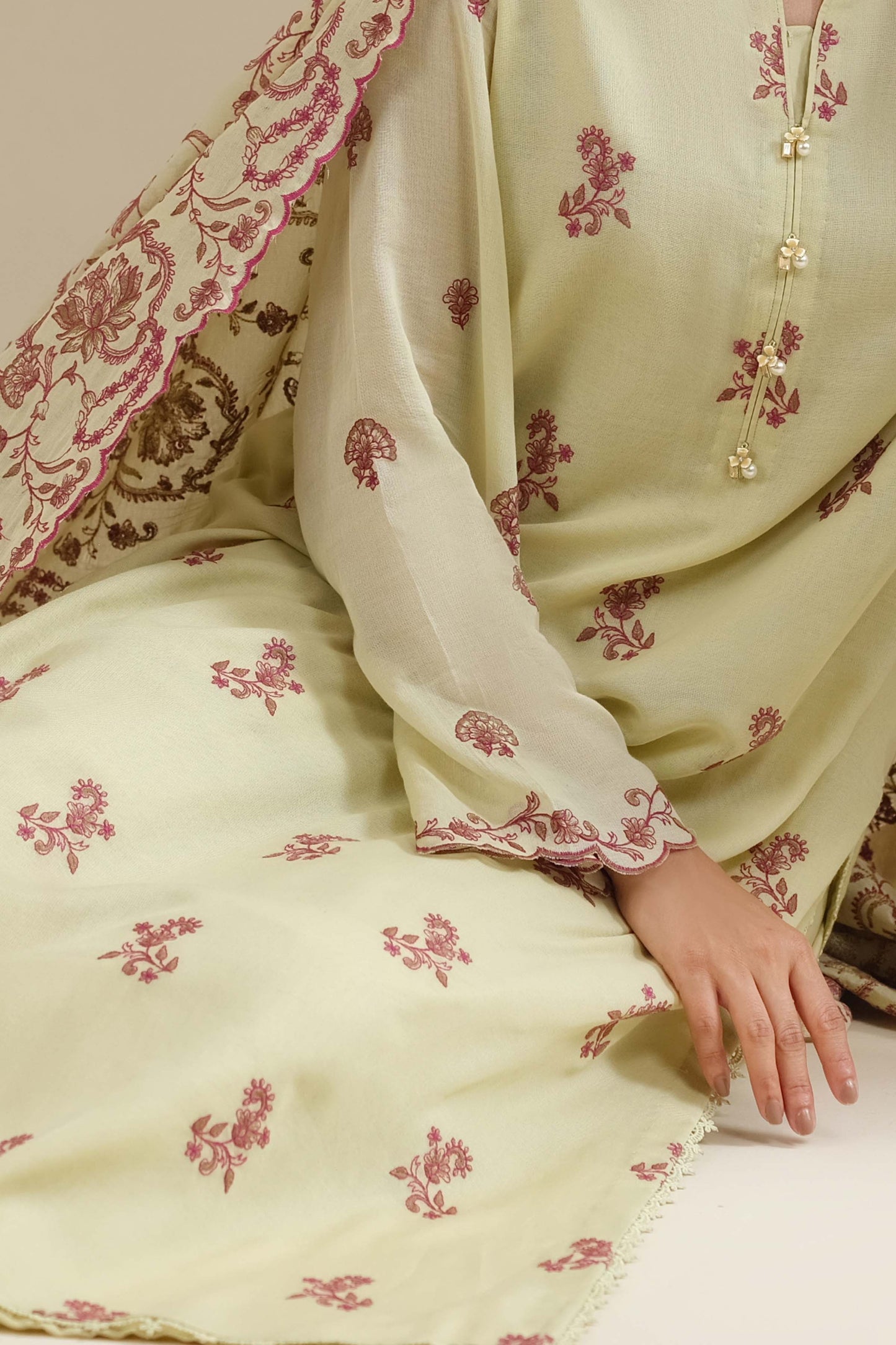 DHAKA MALMAL | EMBROIDERED