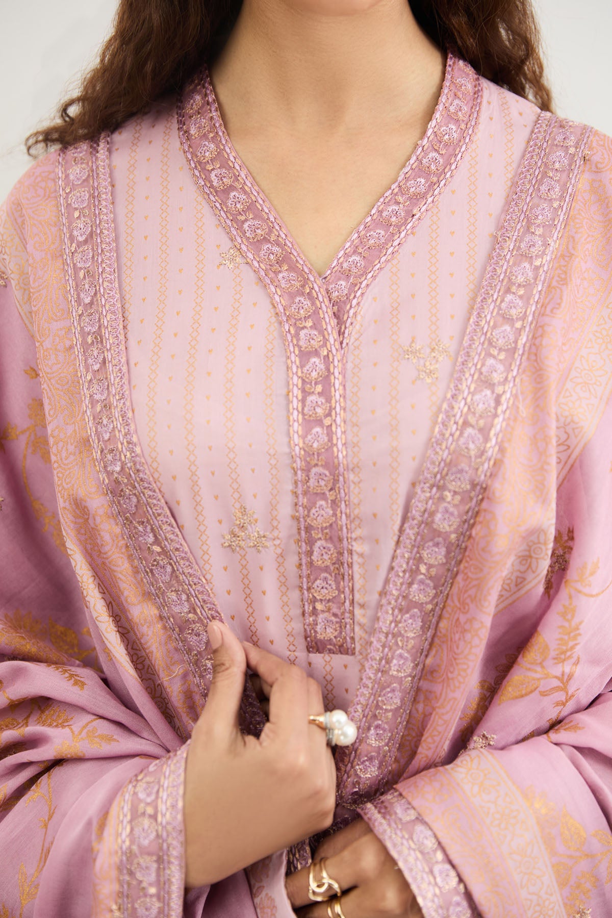 LAWN | EMBROIDERED - Shop Now at Kayseria