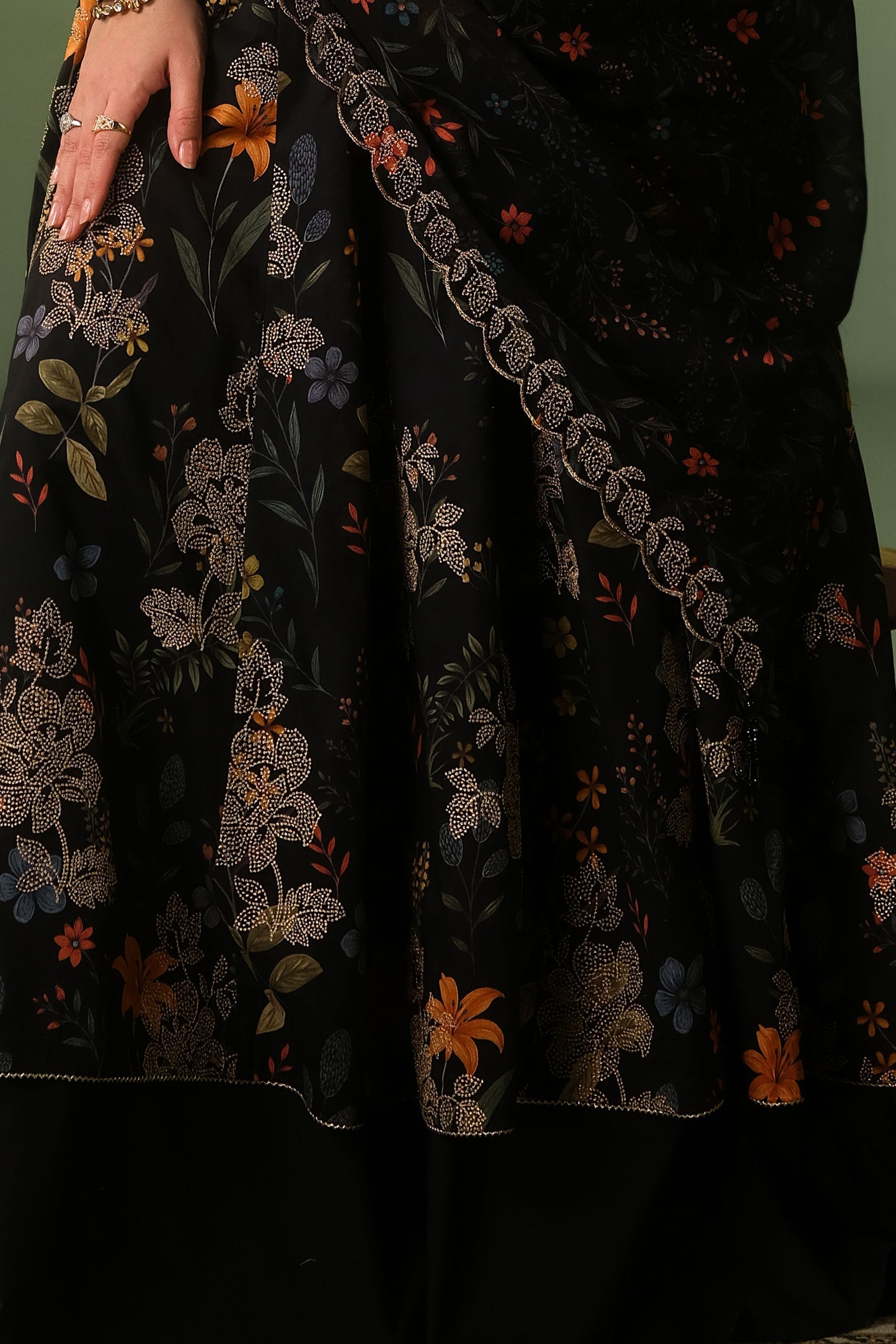 LAWN | EMBROIDERED
