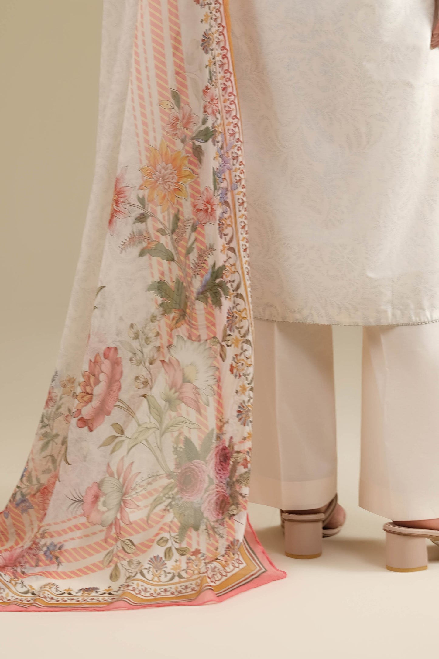 LAWN | EMBROIDERED