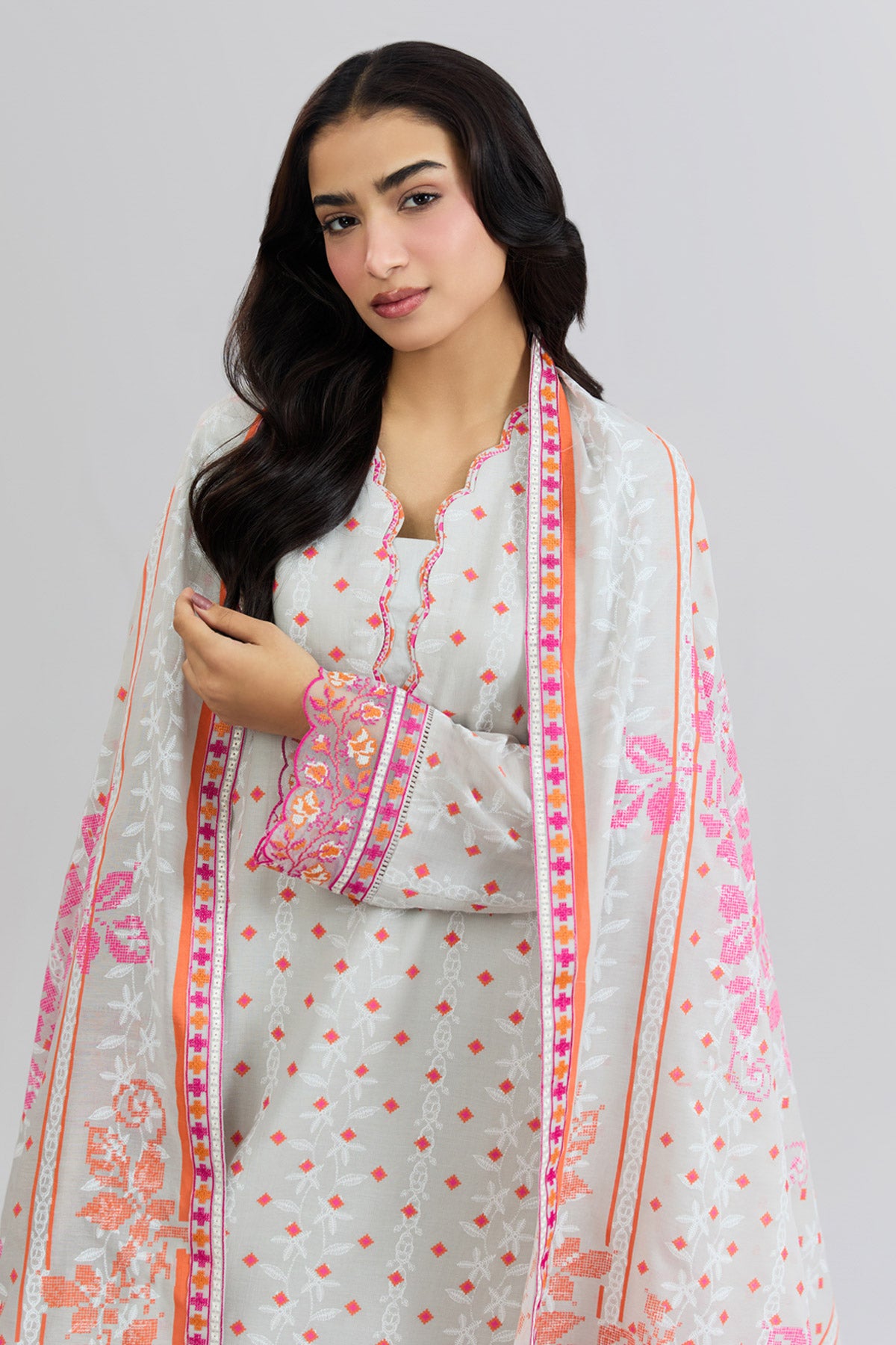 DHAKA MALMAL | EMBROIDERED - Shop Now at Kayseria
