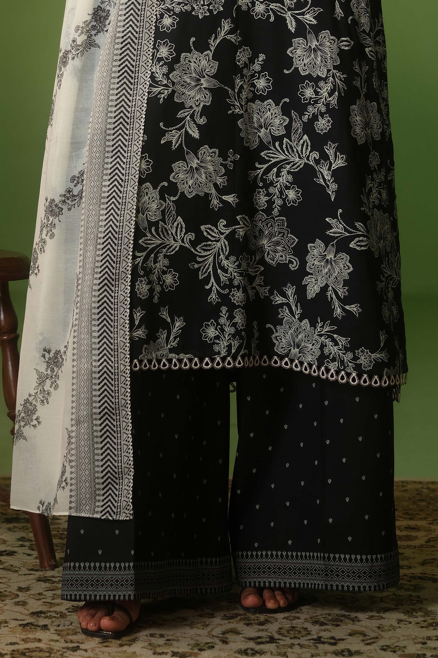 DHAKA MALMAL | EMBROIDERED