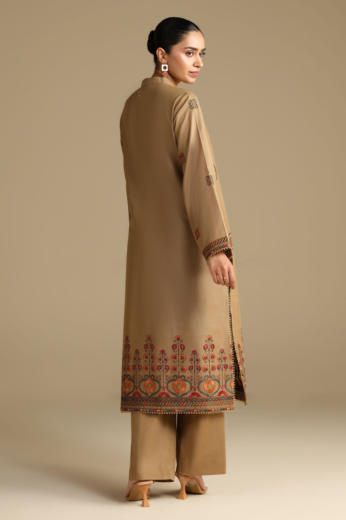 KHADDAR | EMBROIDERED