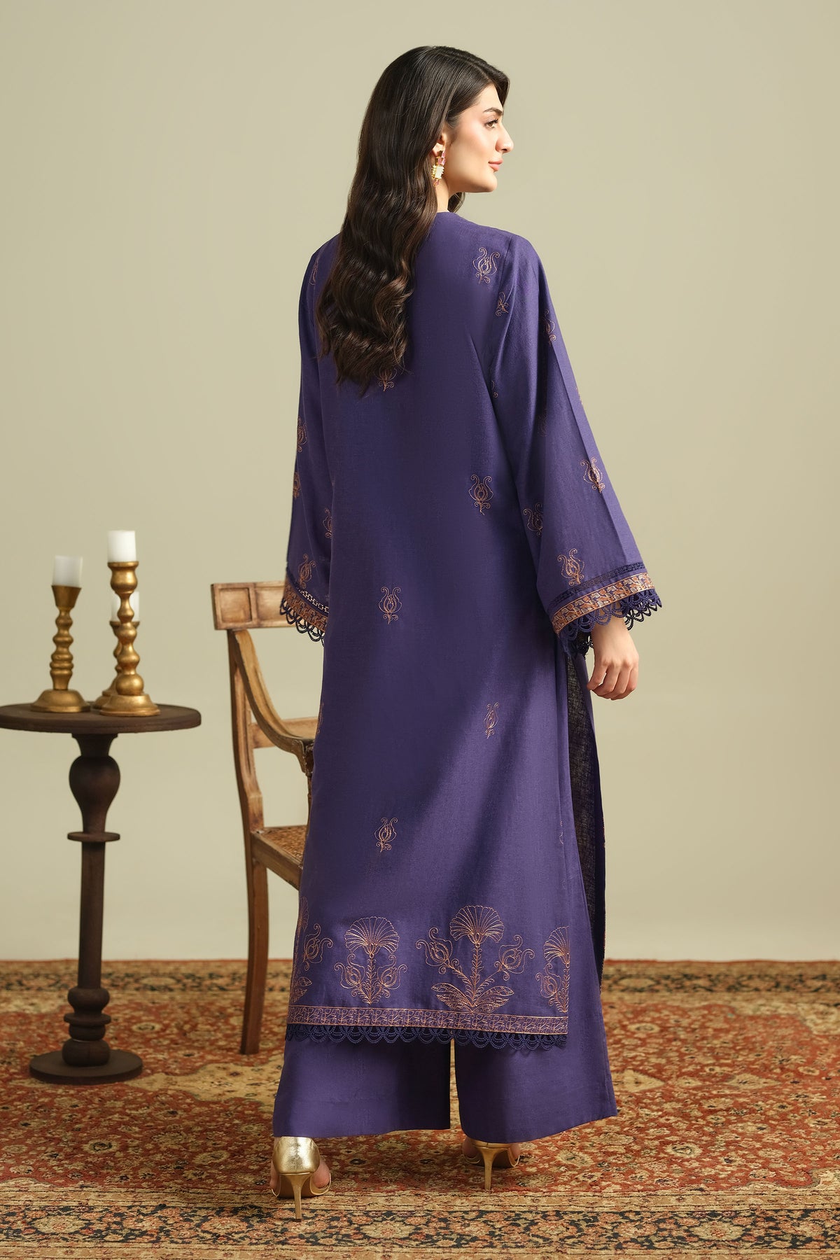 LINEN | EMBROIDERED