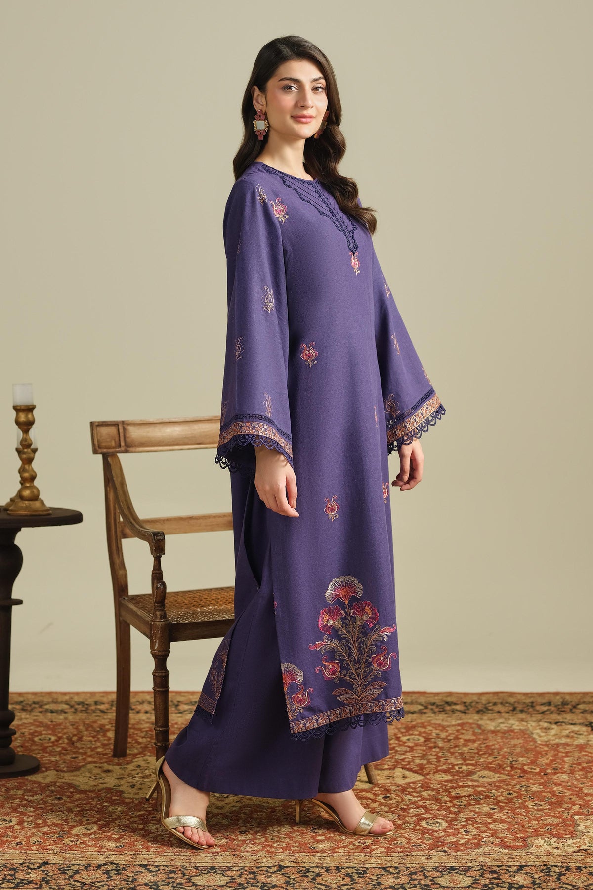 LINEN | EMBROIDERED