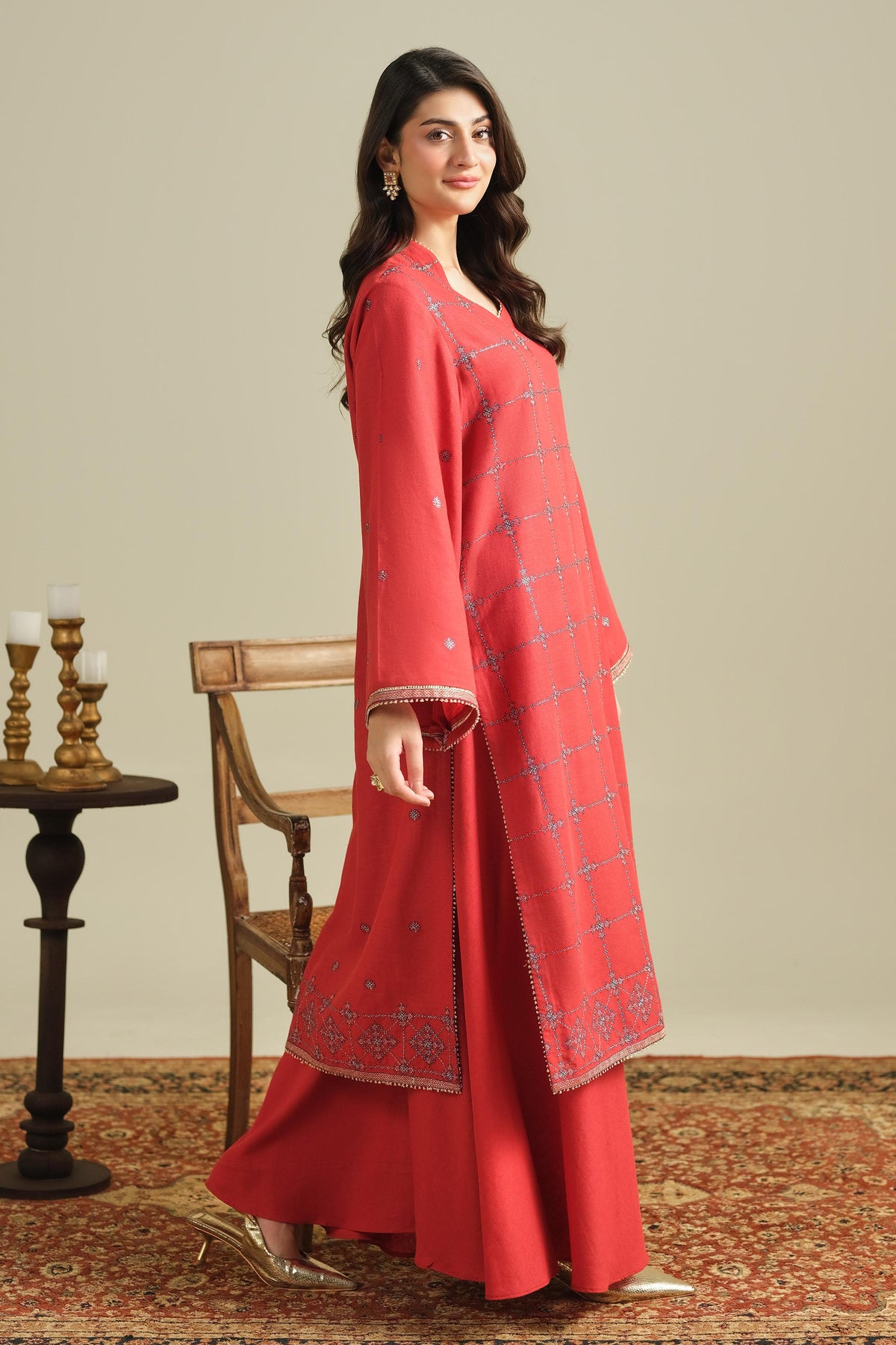 LINEN | EMBROIDERED