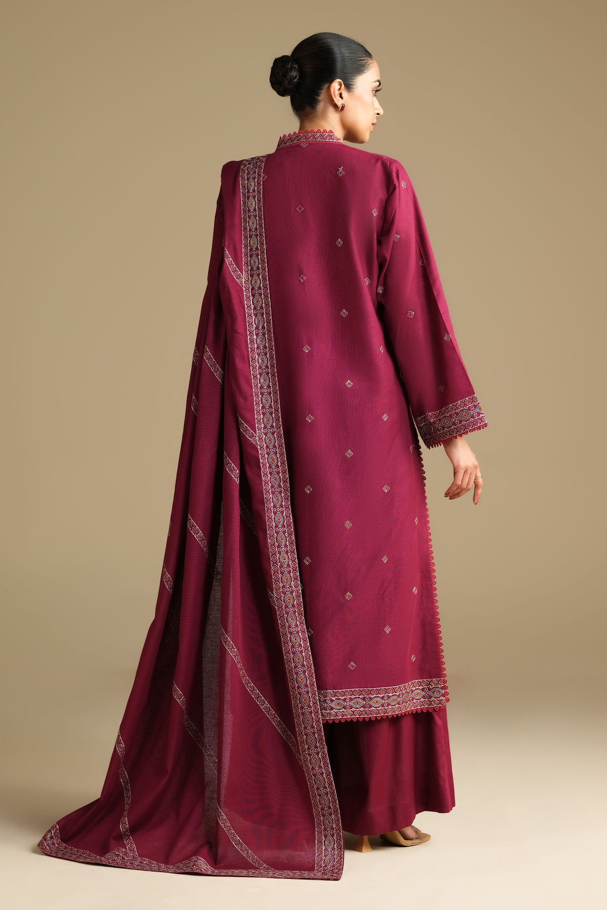KHADDAR | EMBROIDERED