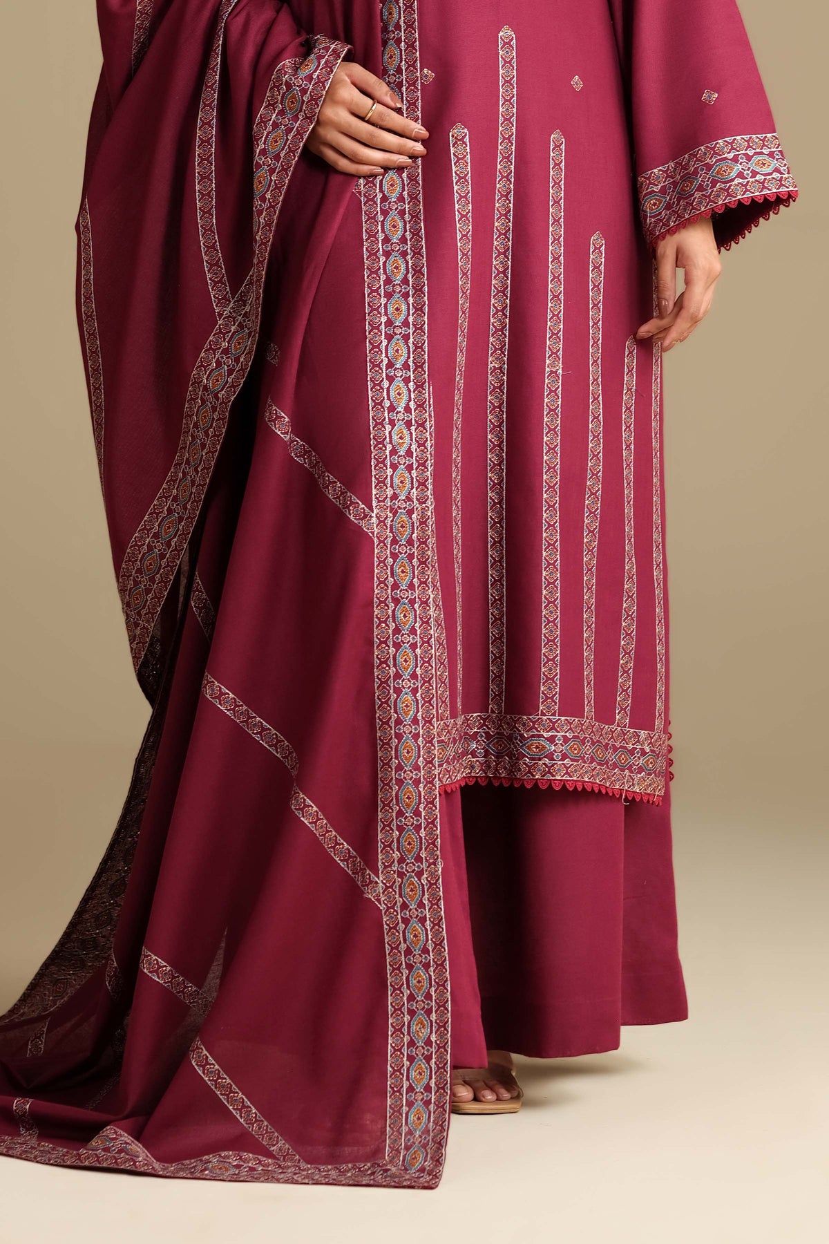 KHADDAR | EMBROIDERED