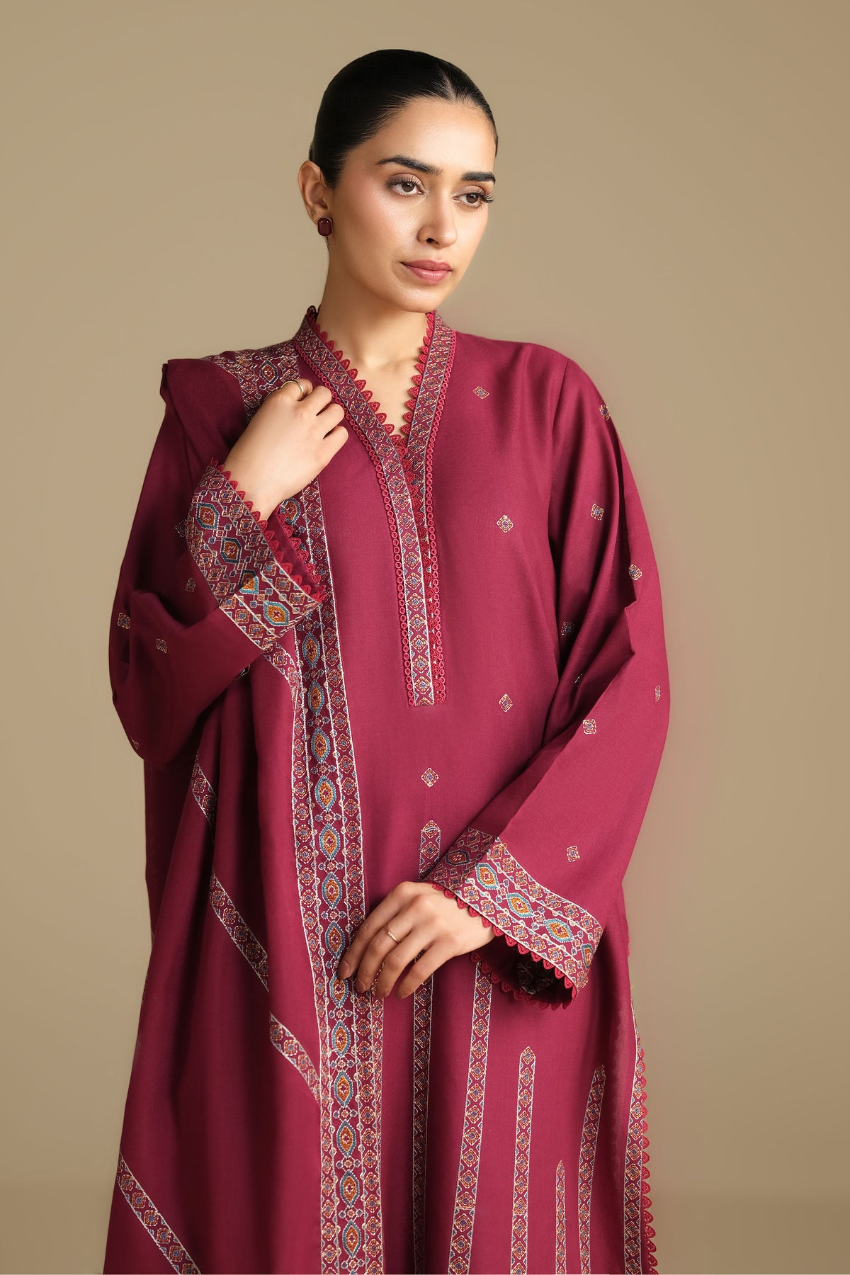 KHADDAR | EMBROIDERED