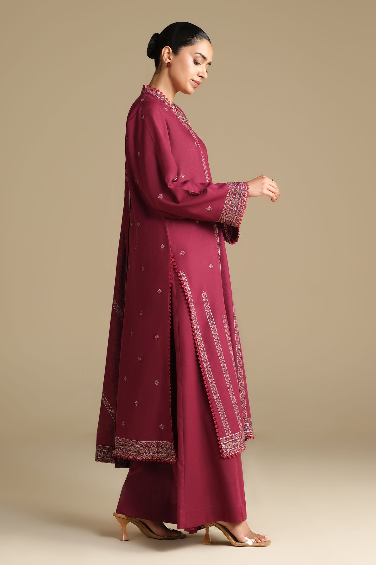 KHADDAR | EMBROIDERED