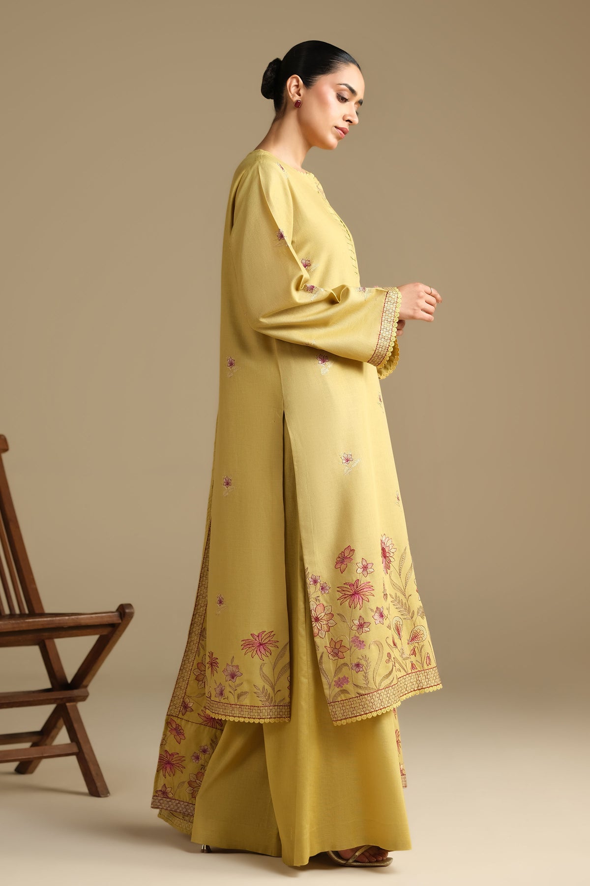 KHADDAR | EMBROIDERED