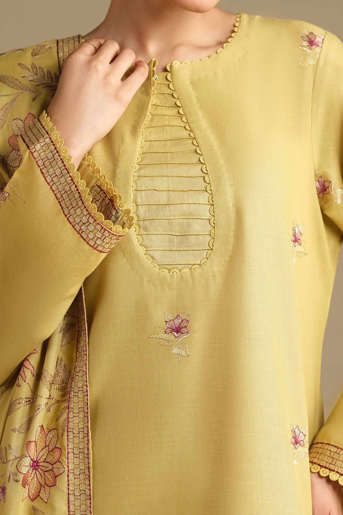 KHADDAR | EMBROIDERED
