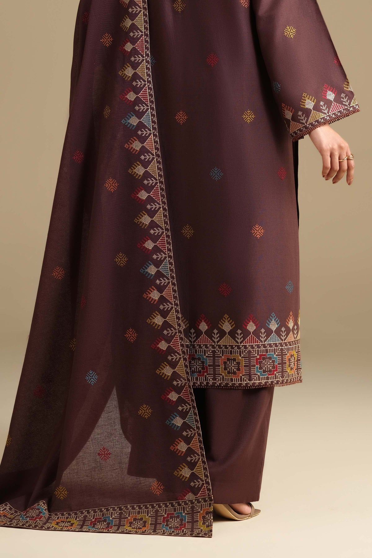 KHADDAR | EMBROIDERED