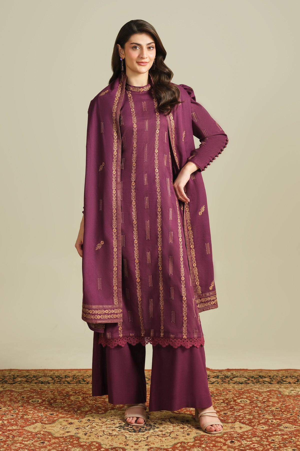 KHADDAR | EMBROIDERED
