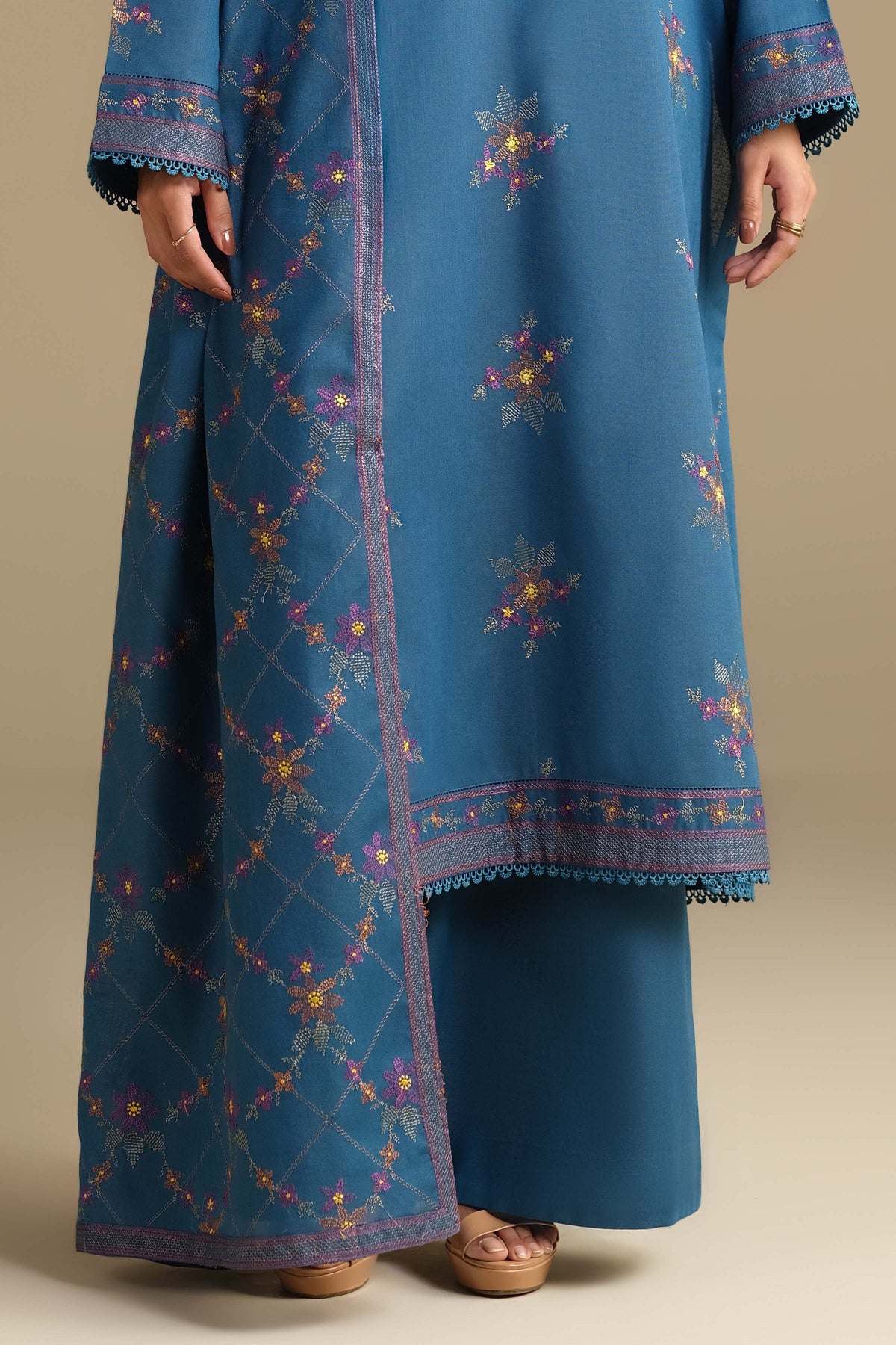 KHADDAR | EMBROIDERED