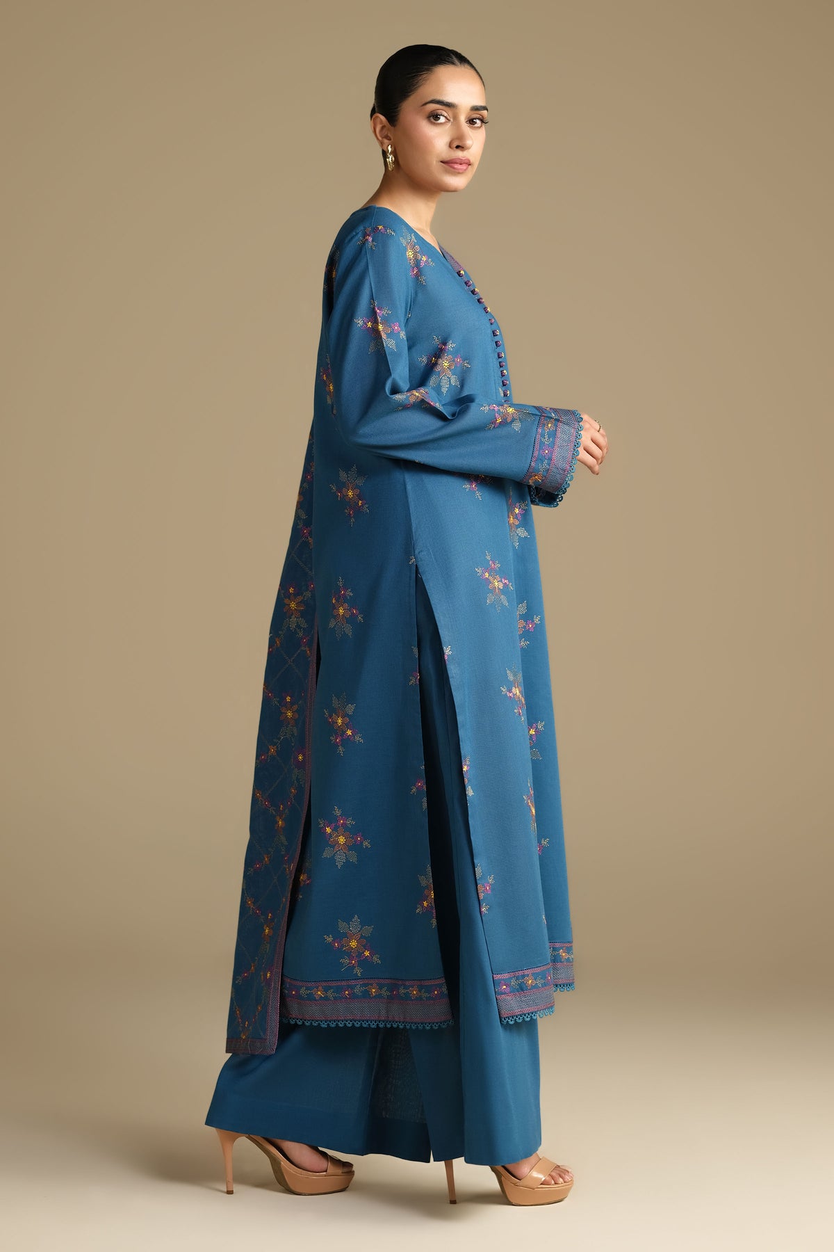 KHADDAR | EMBROIDERED