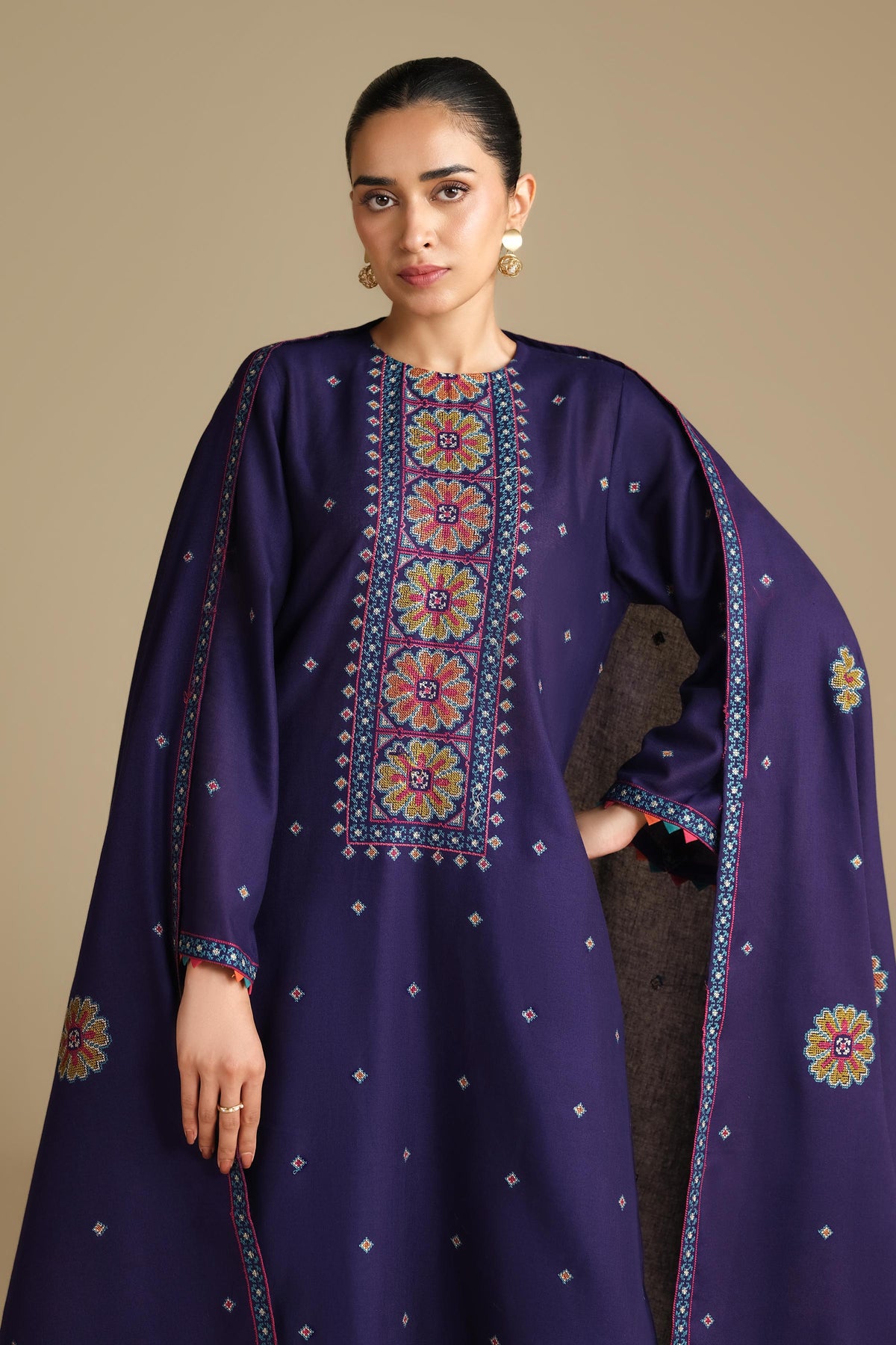 KHADDAR | EMBROIDERED