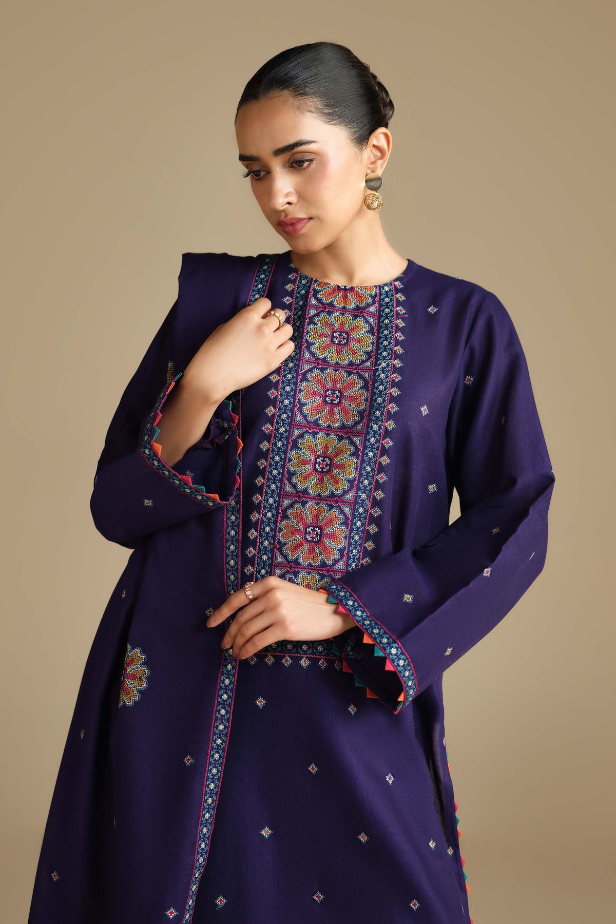 KHADDAR | EMBROIDERED