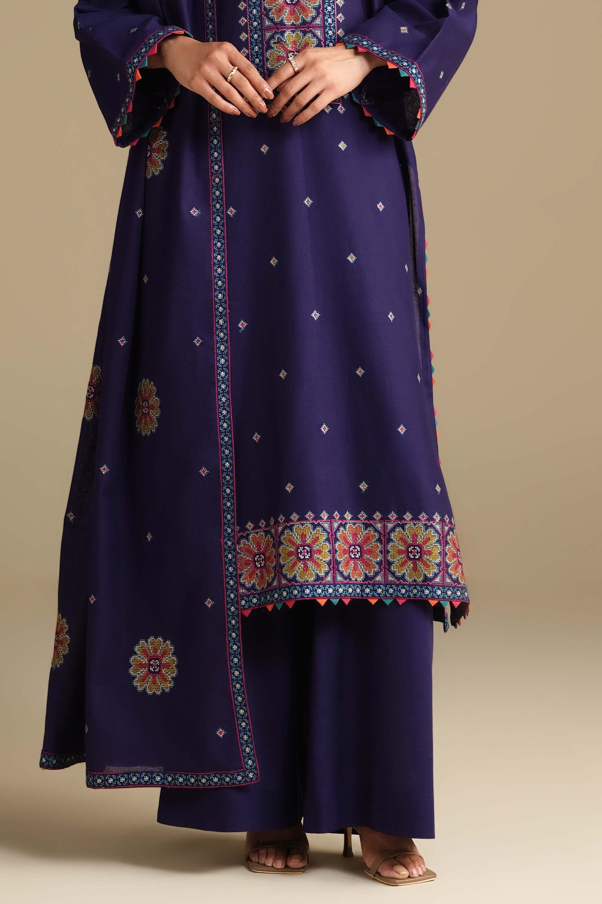 KHADDAR | EMBROIDERED