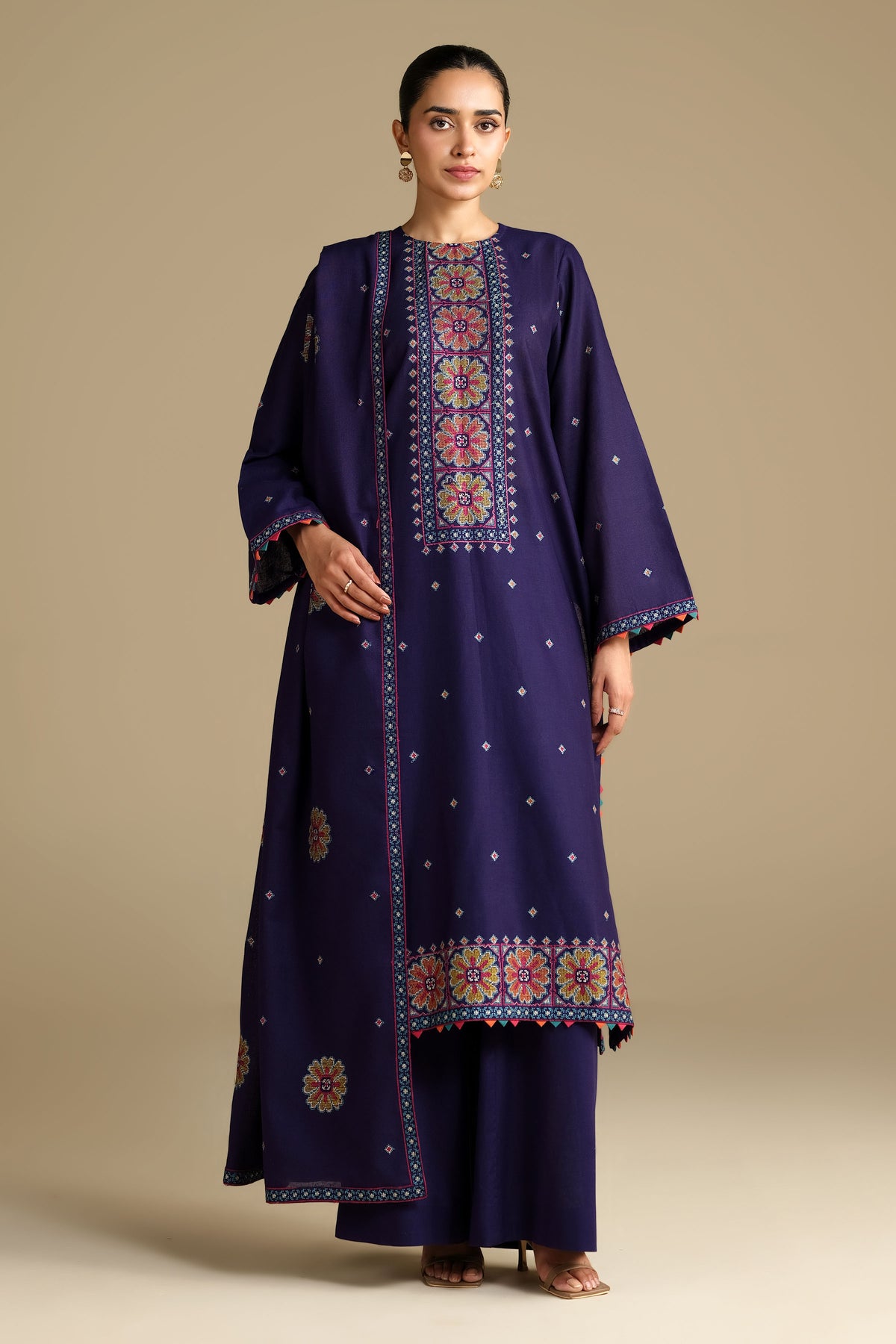 KHADDAR | EMBROIDERED