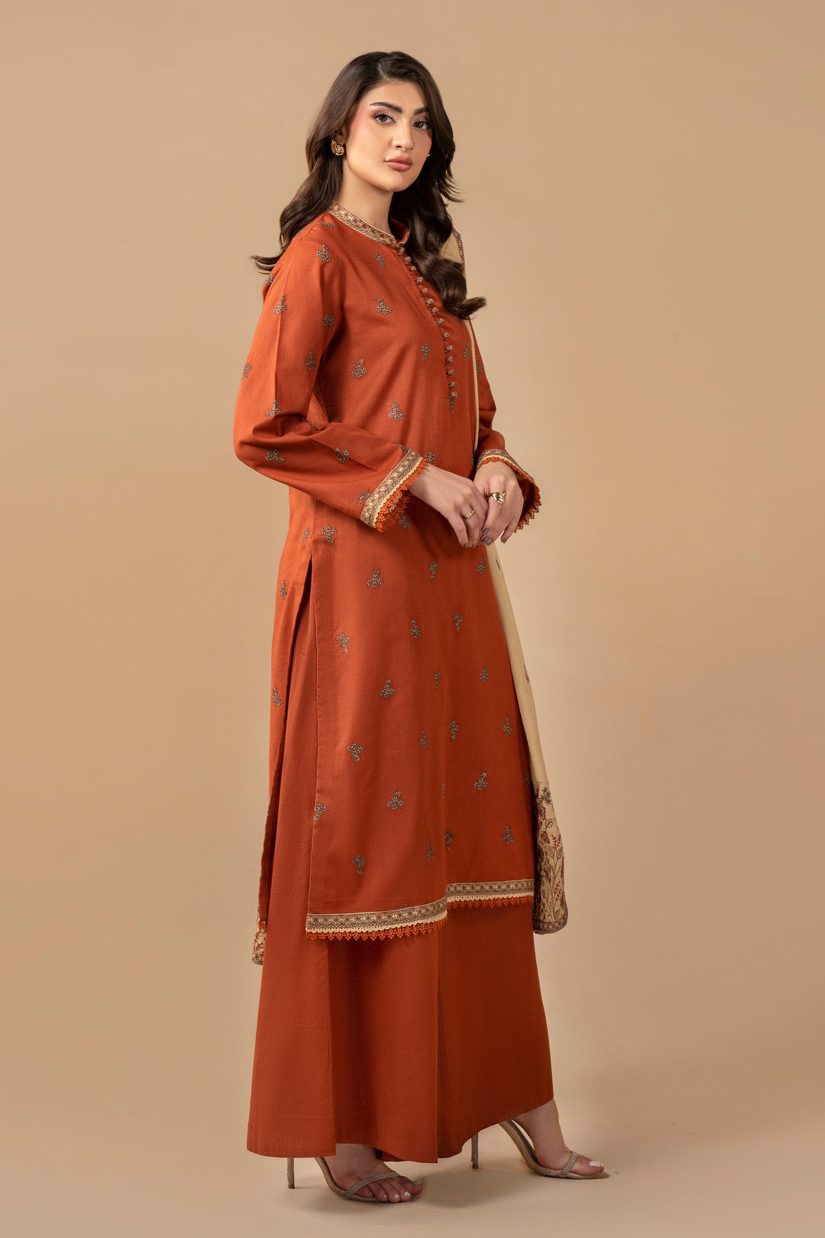 KHADDAR | EMBROIDERED