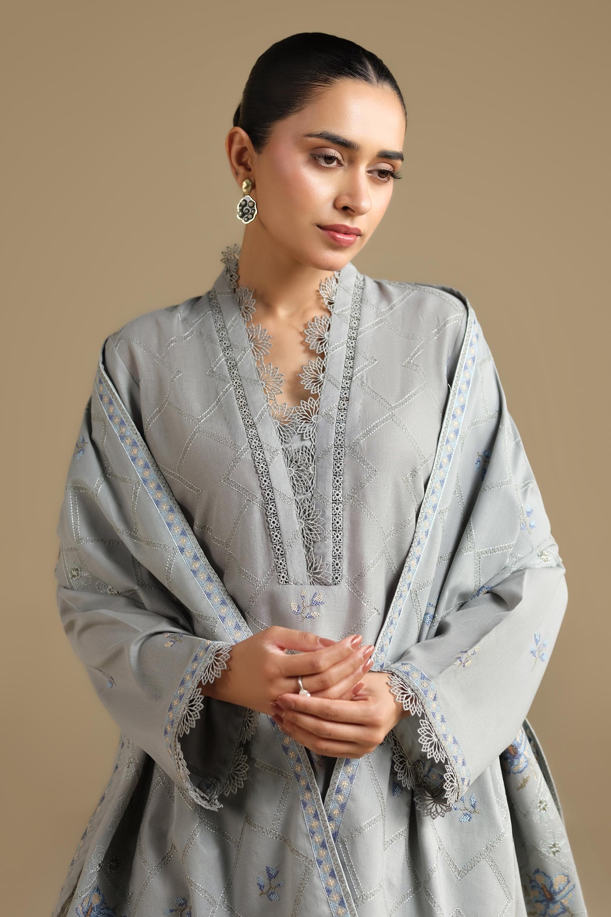 KHADDAR | EMBROIDERED