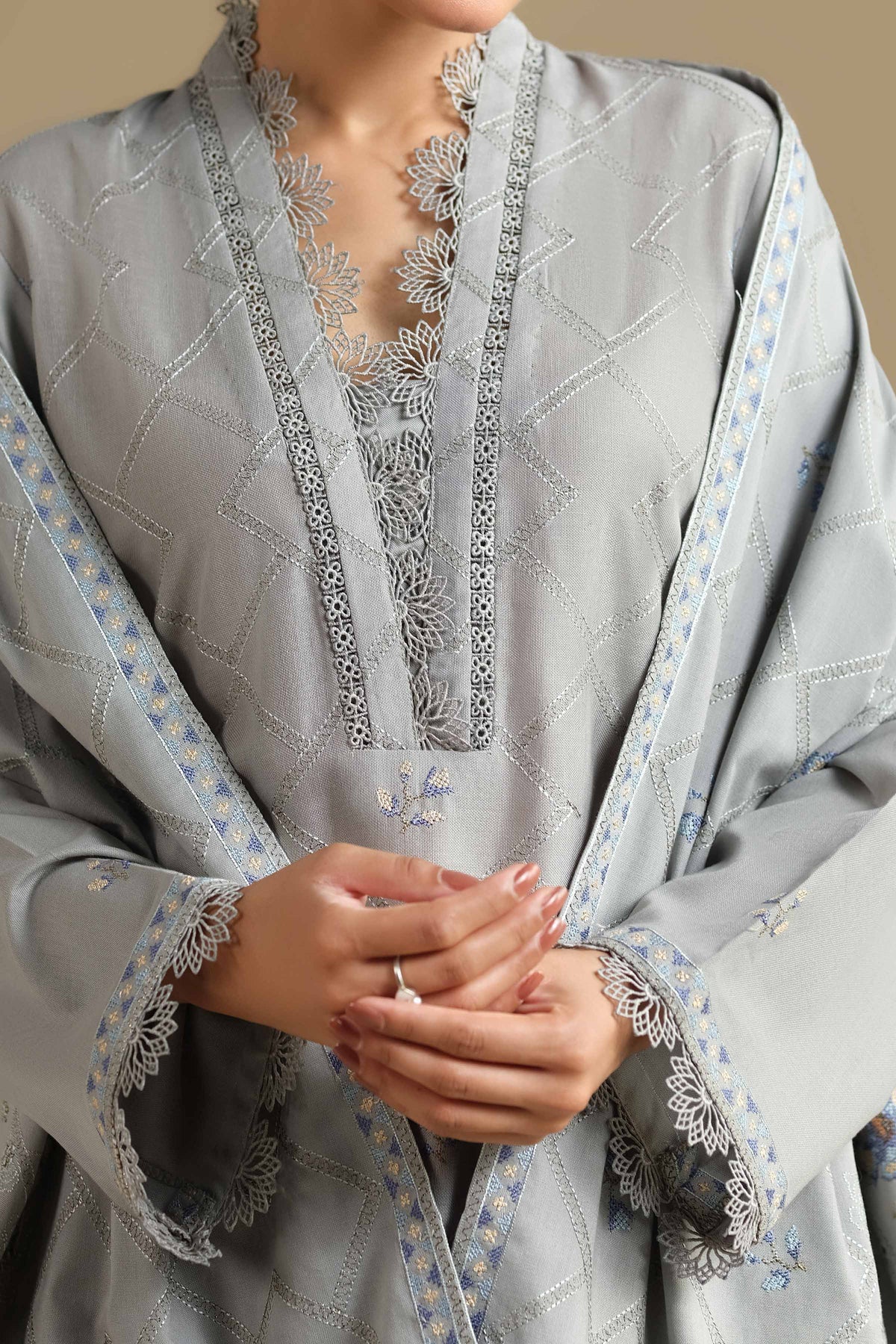 KHADDAR | EMBROIDERED