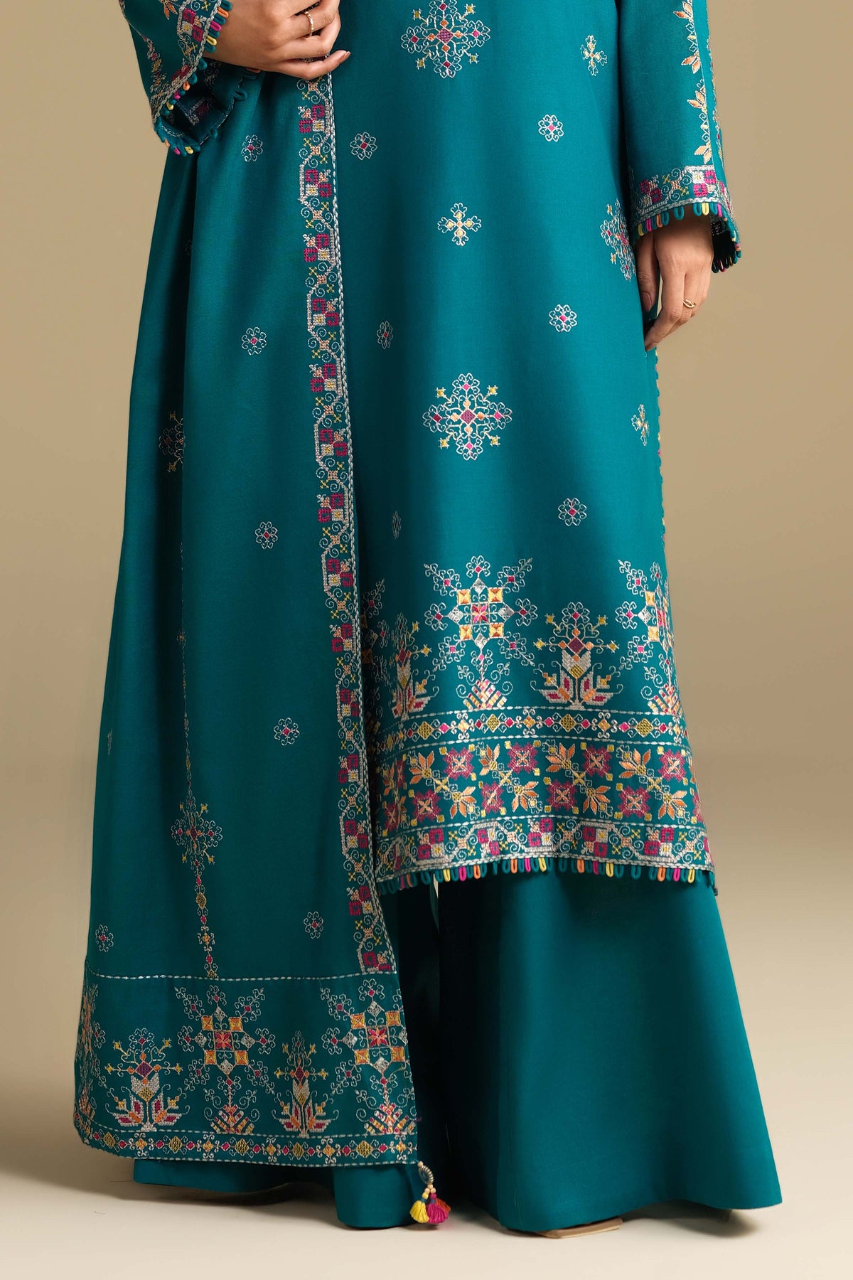 KHADDAR | EMBROIDERED