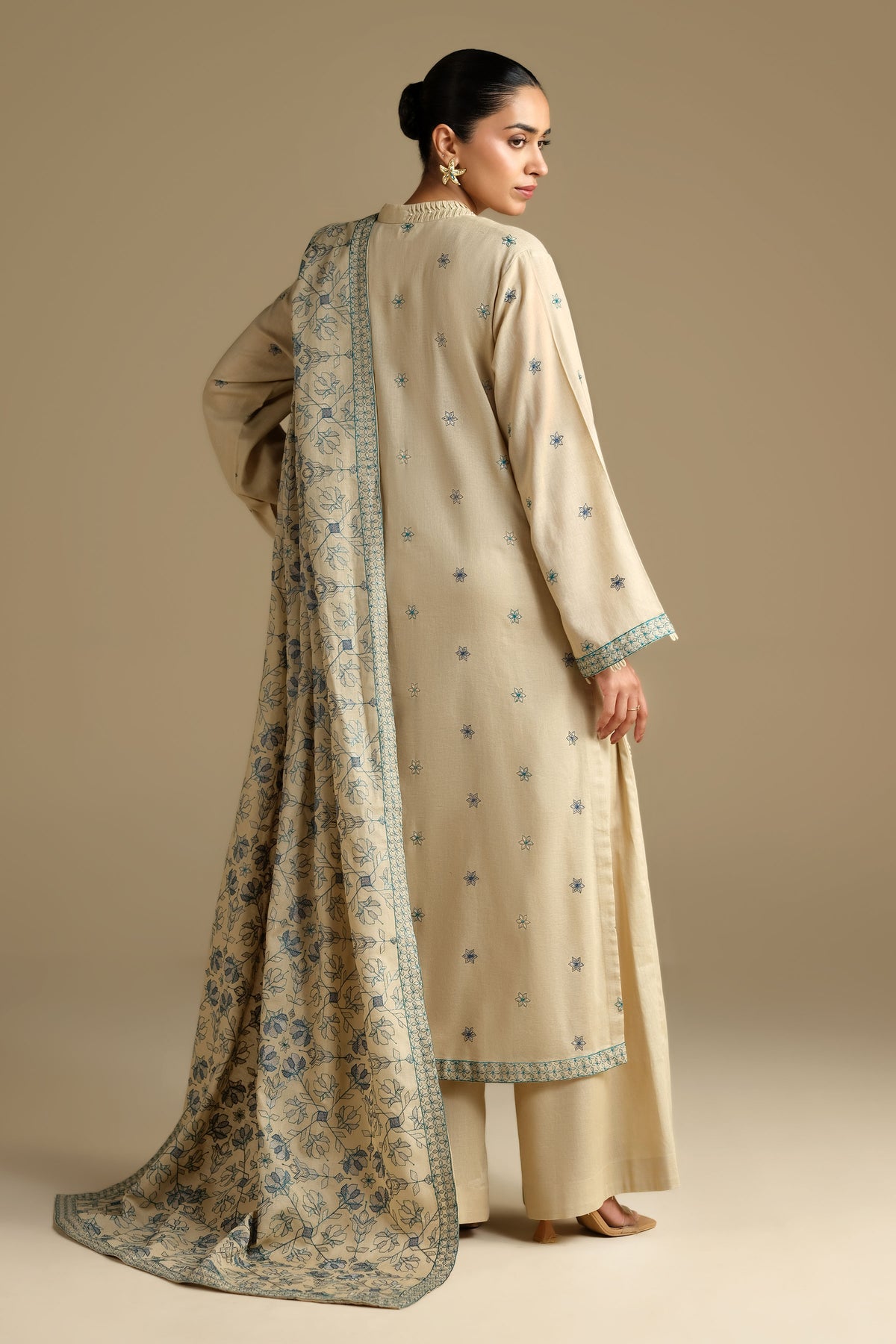 KHADDAR | EMBROIDERED
