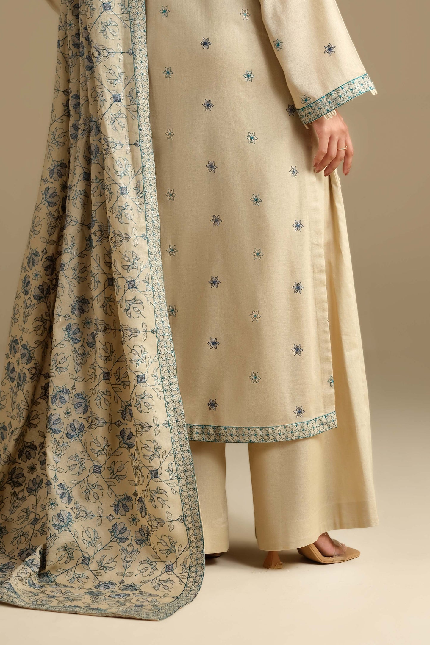 KHADDAR | EMBROIDERED