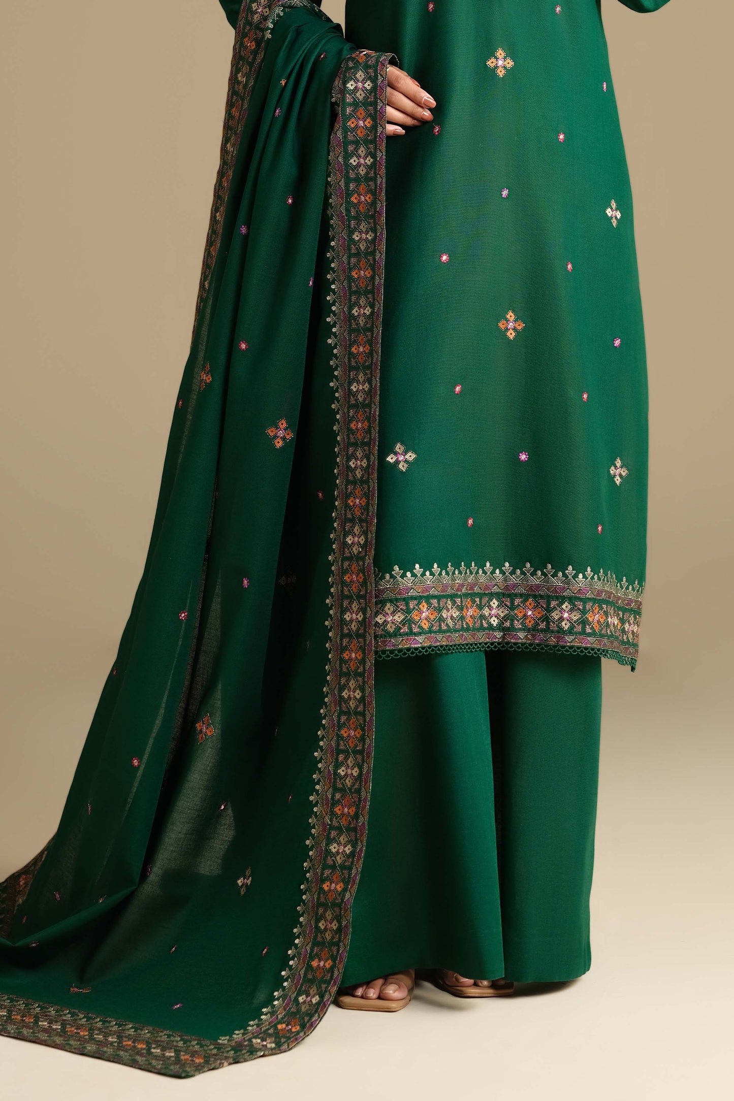 KHADDAR | EMBROIDERED