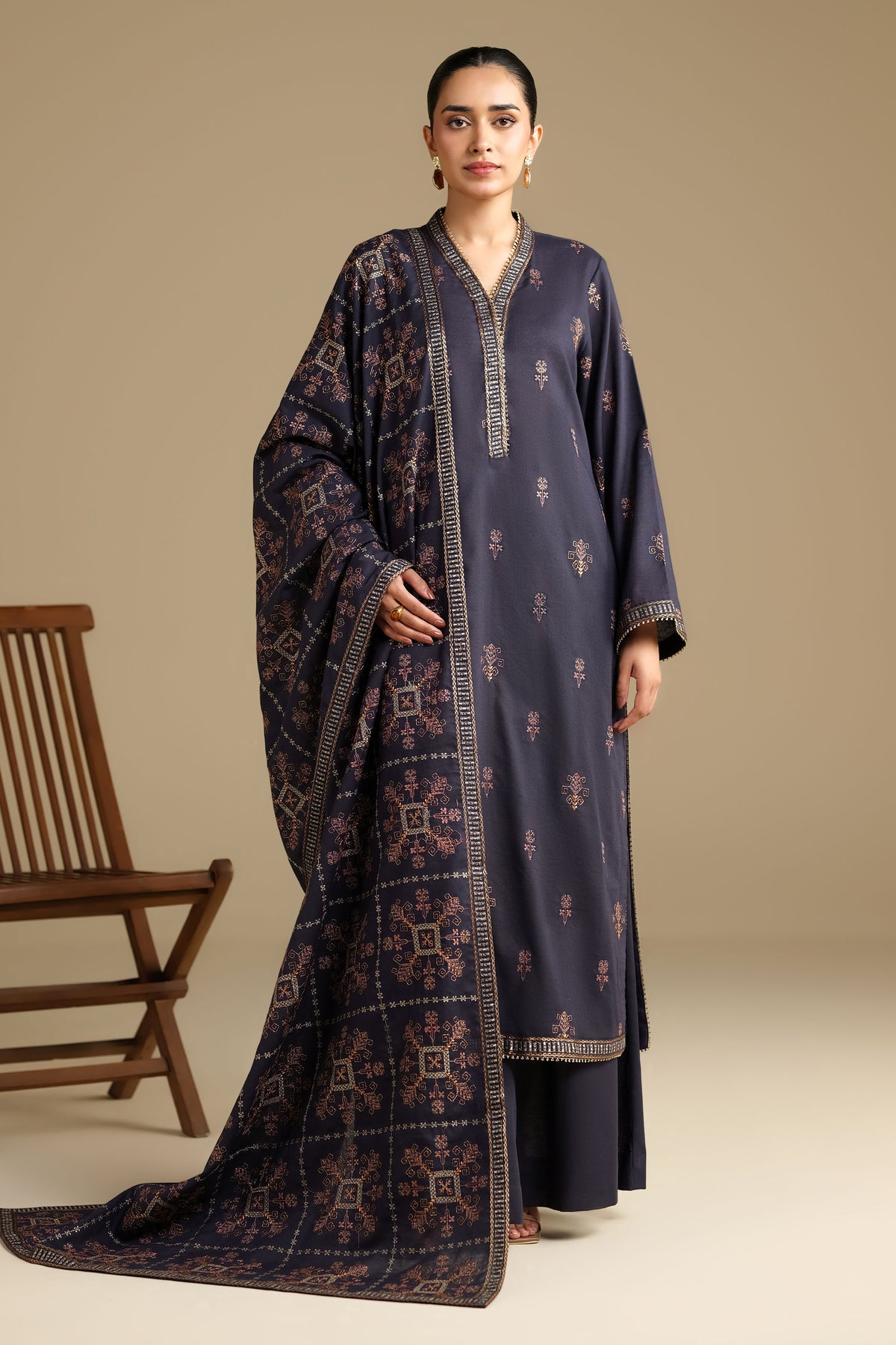 KHADDAR | EMBROIDERED