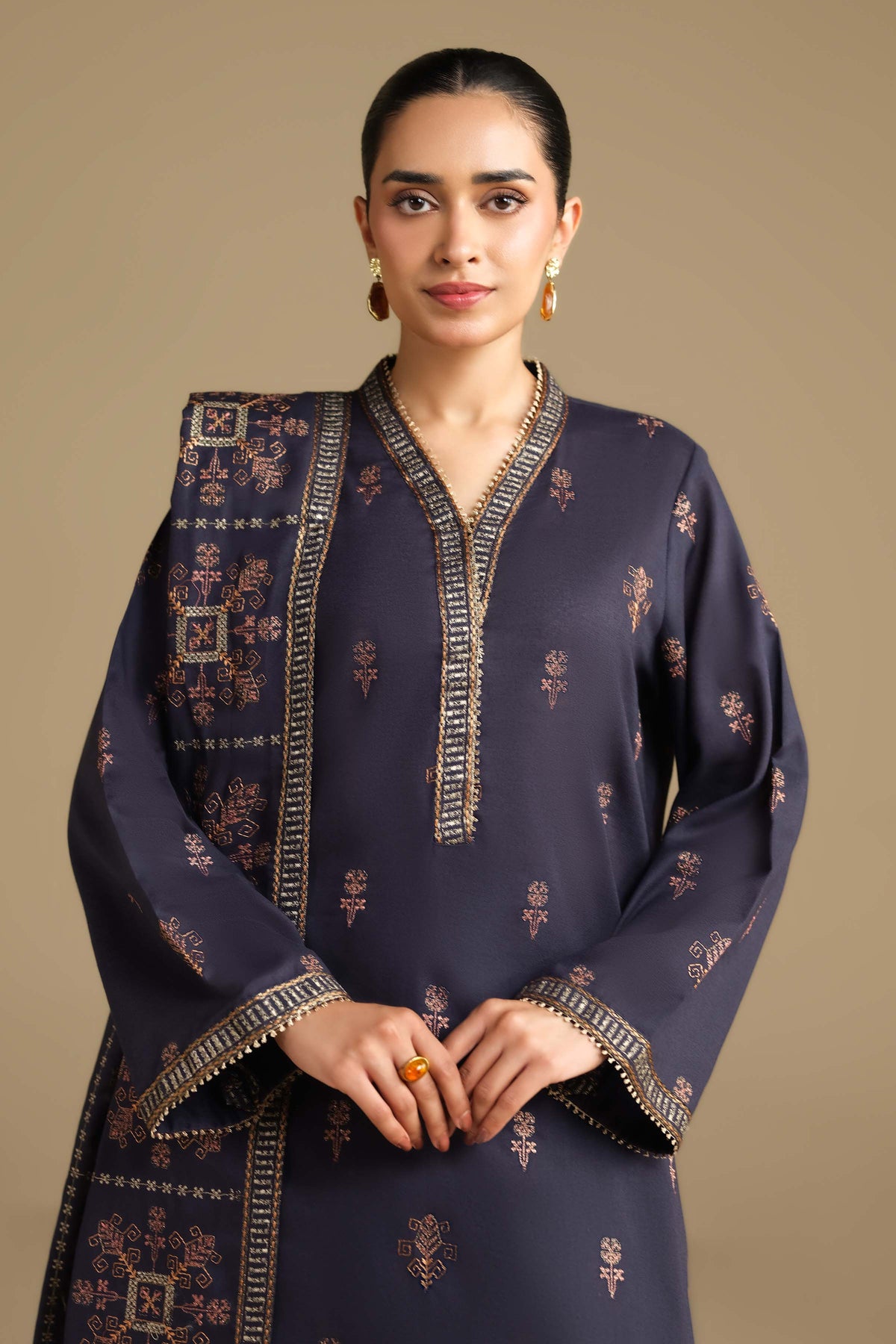 KHADDAR | EMBROIDERED