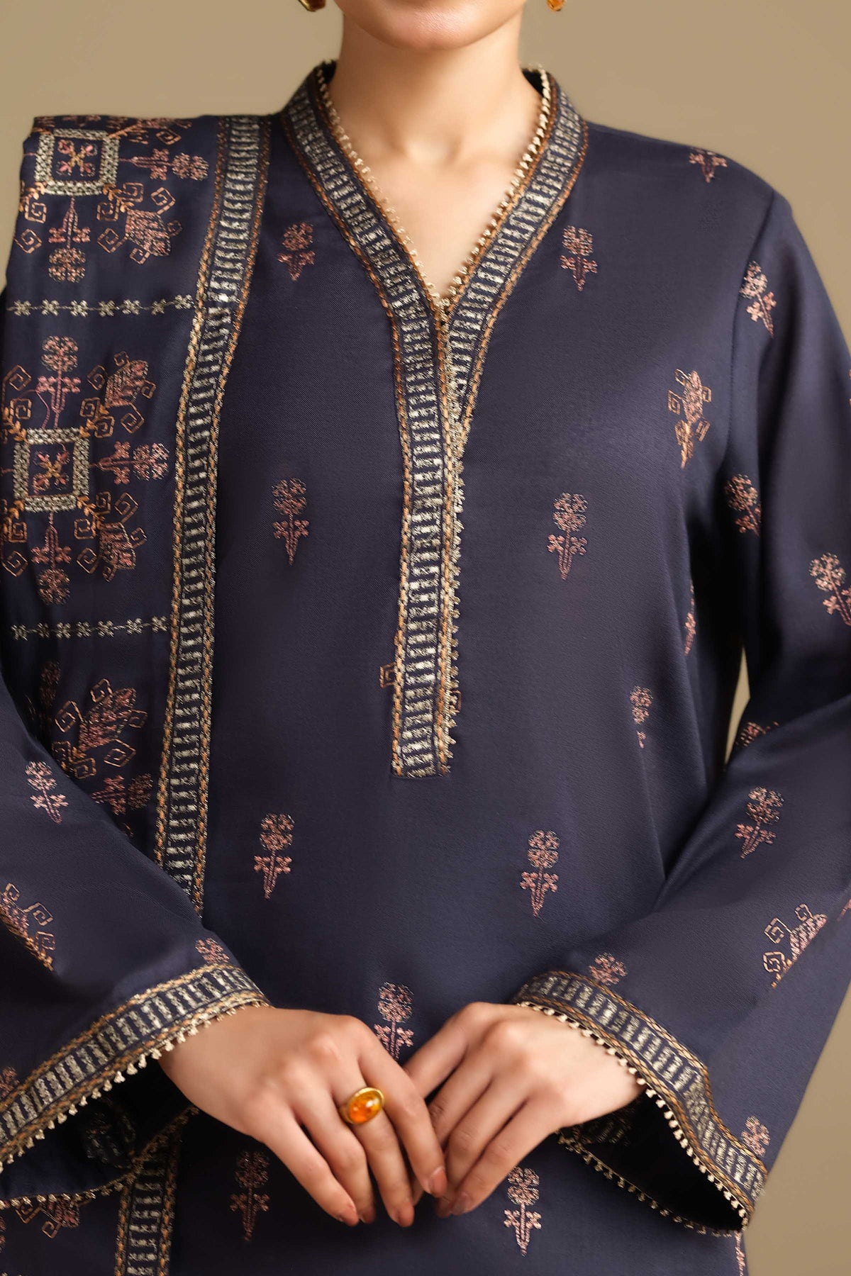 KHADDAR | EMBROIDERED