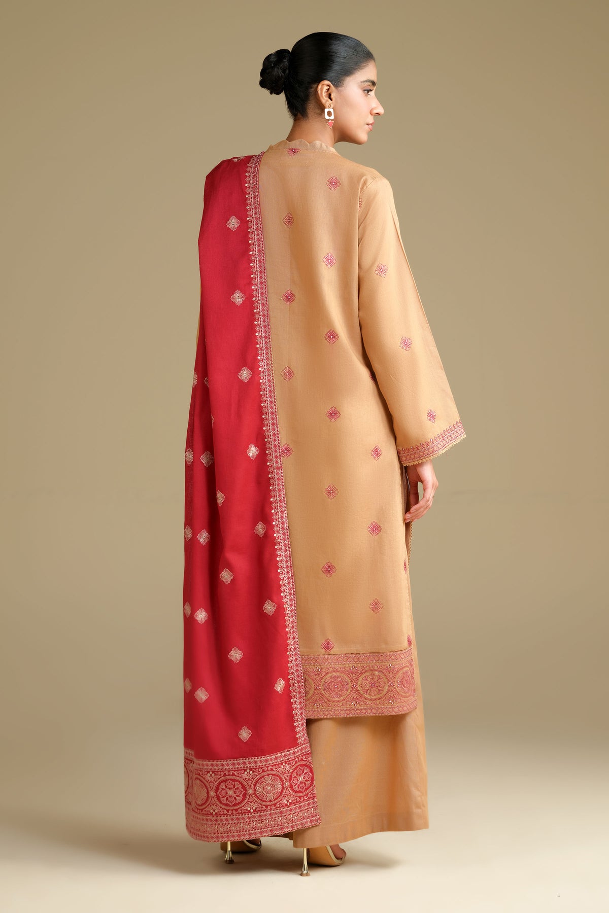 KHADDAR | EMBROIDERED