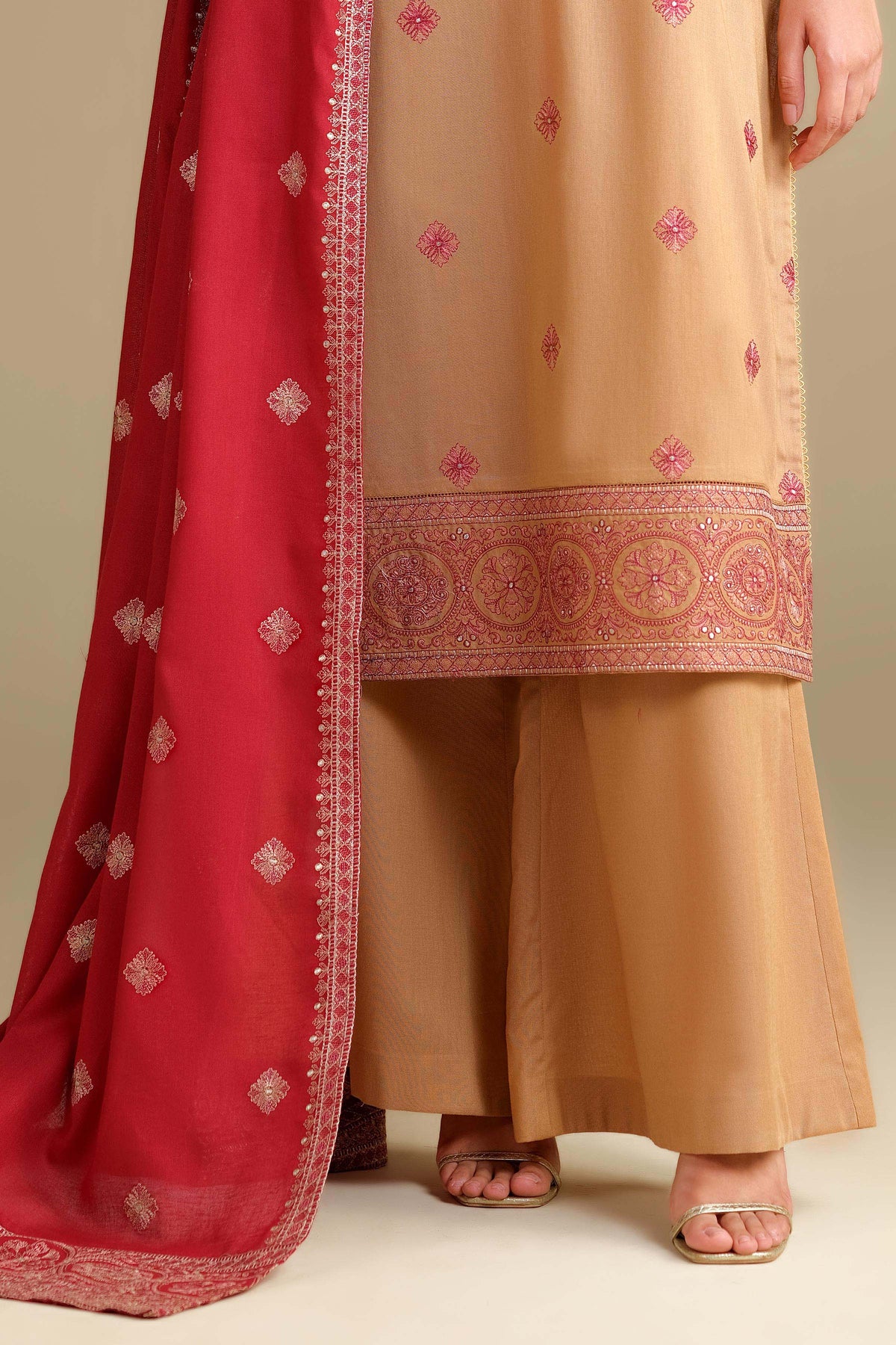 KHADDAR | EMBROIDERED