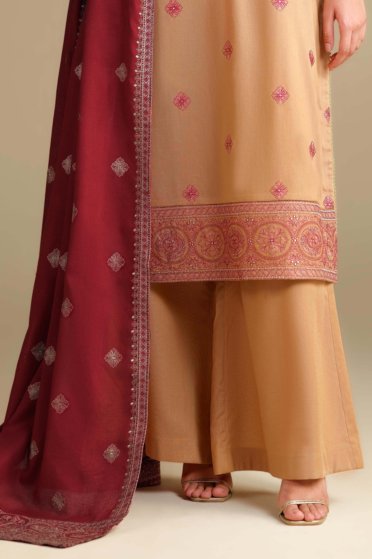 KHADDAR | EMBROIDERED