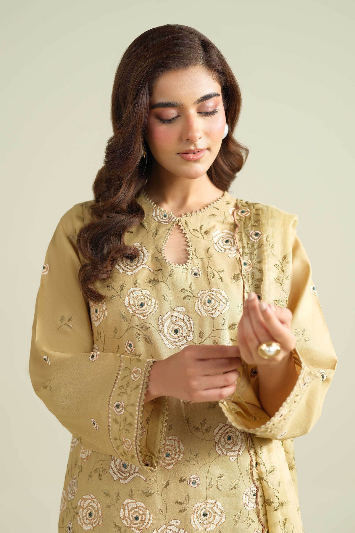 KHADDAR | EMBROIDERED