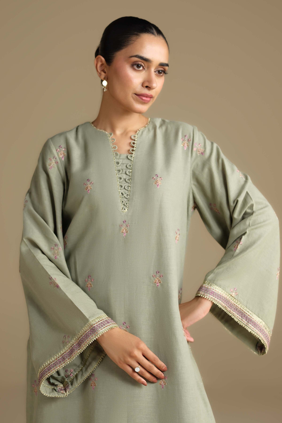 LINEN | EMBROIDERED