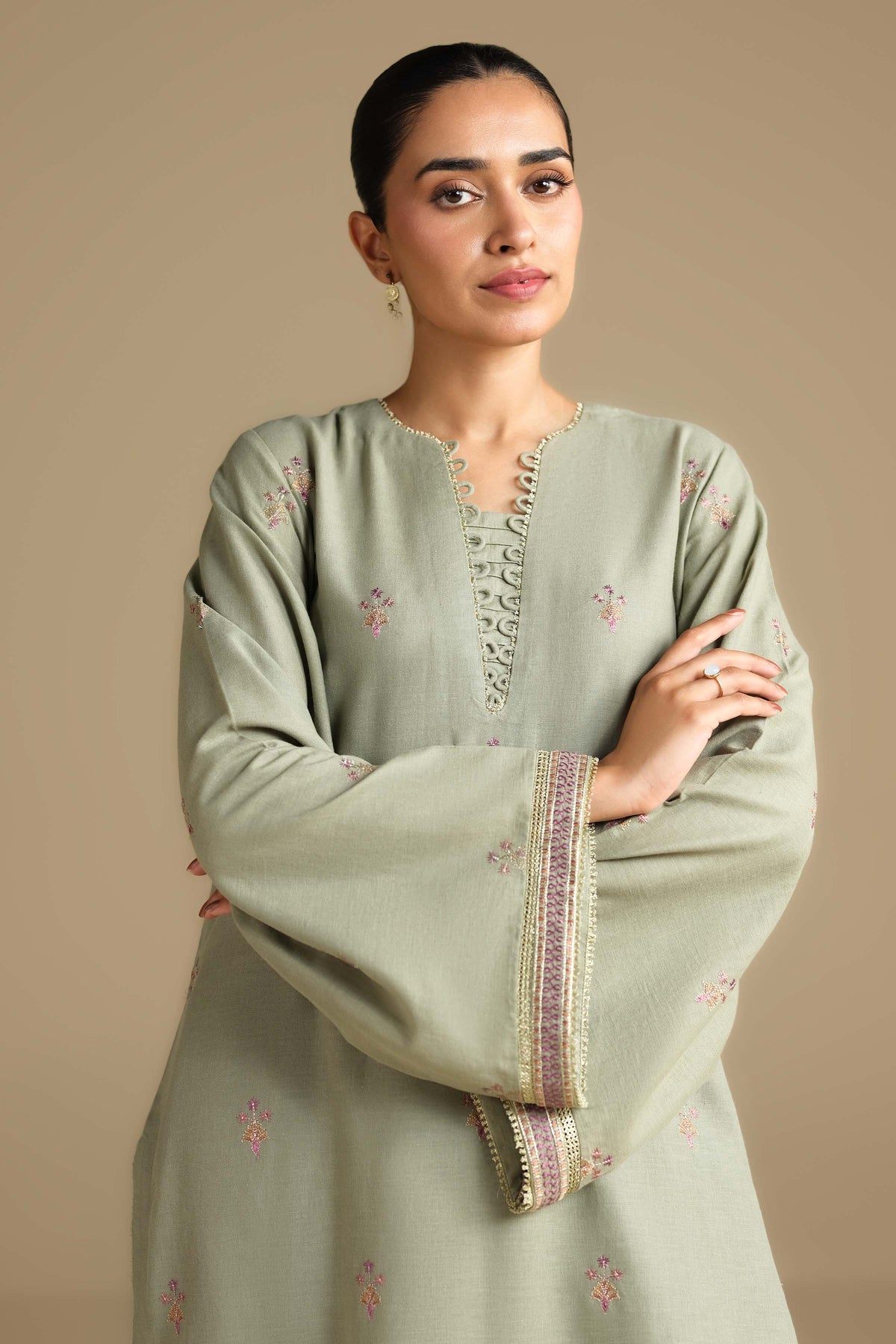 LINEN | EMBROIDERED