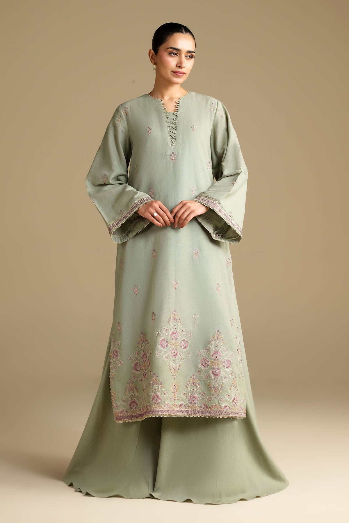 LINEN | EMBROIDERED