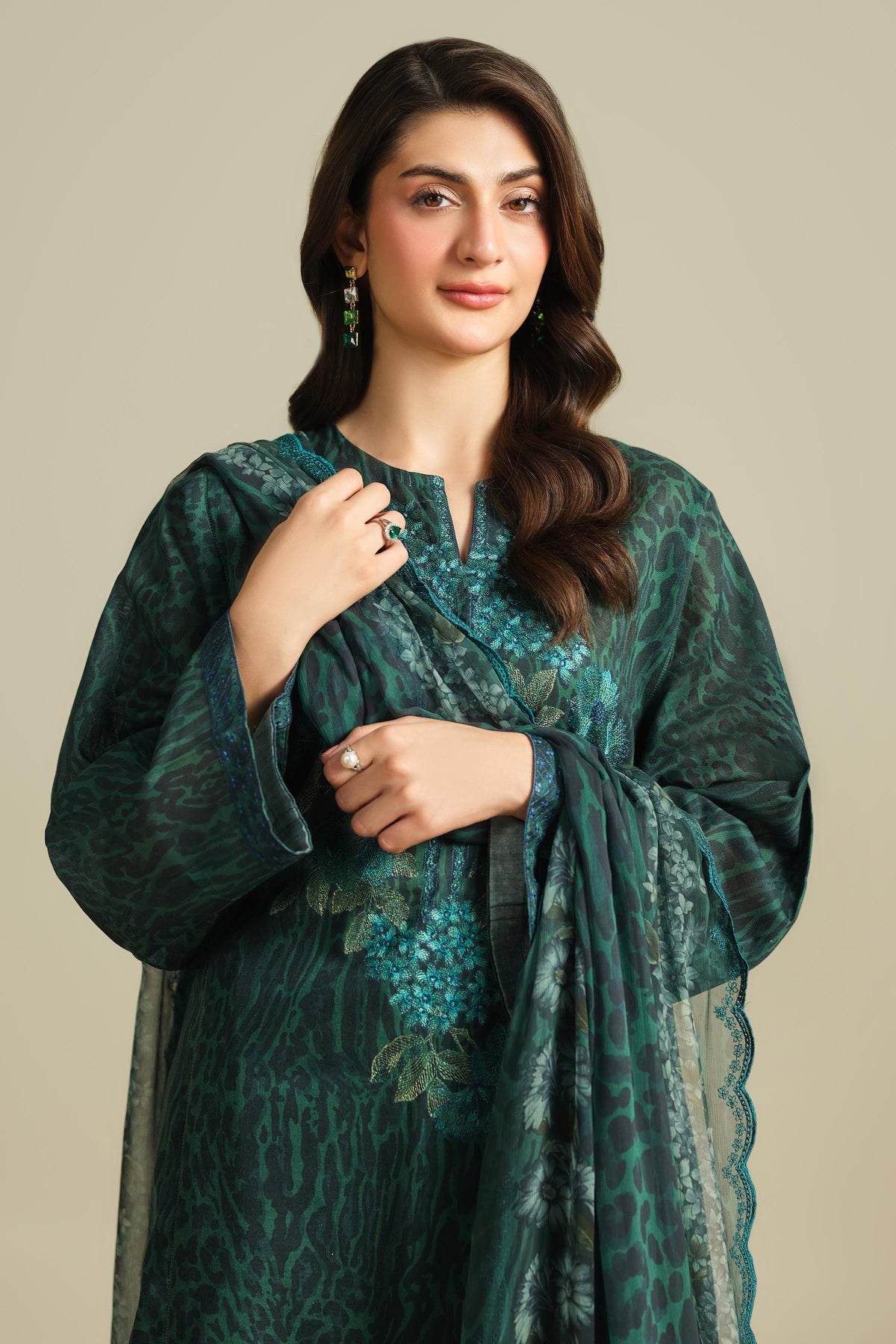KHADDAR | EMBROIDERED